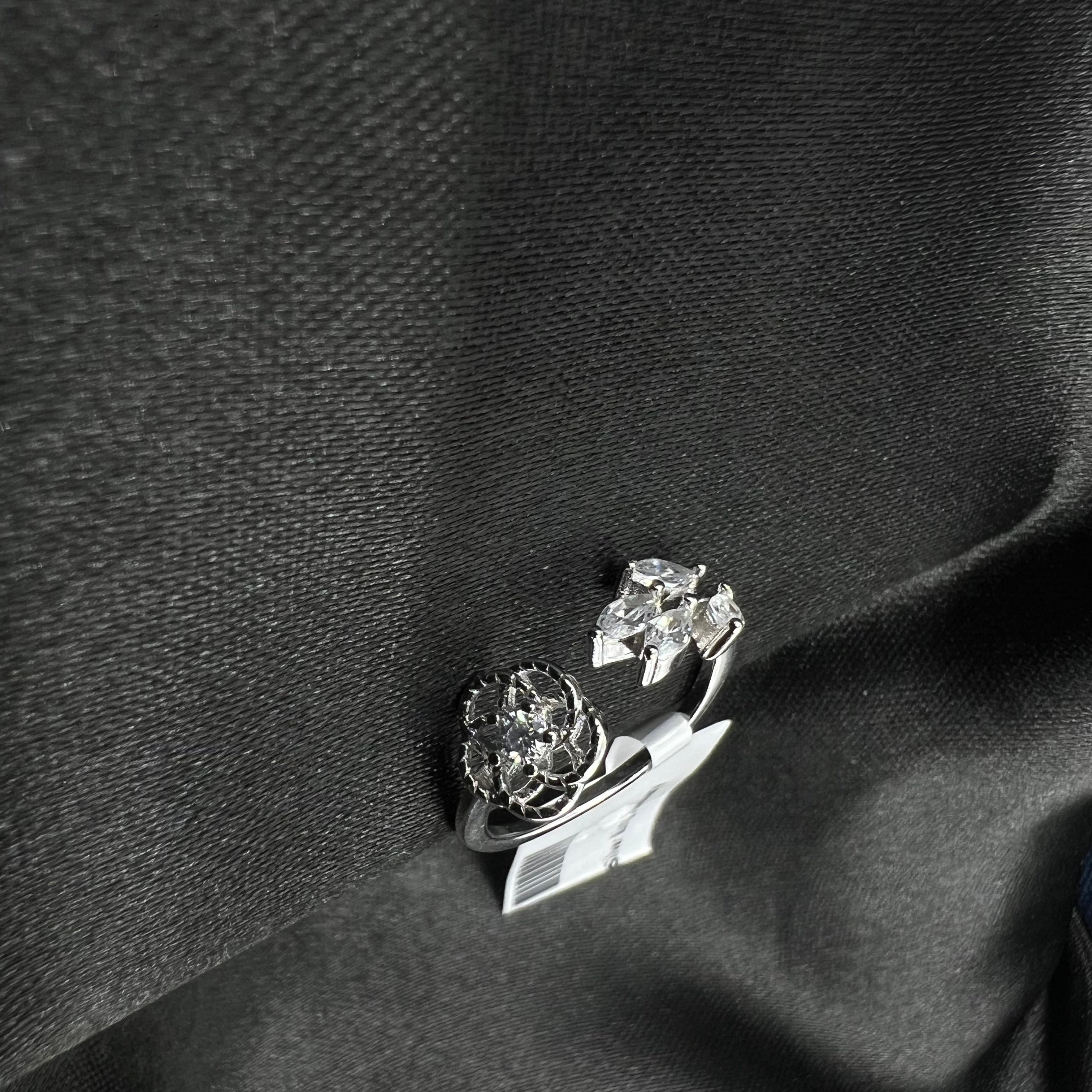 Ashi Floral Silver Ring	