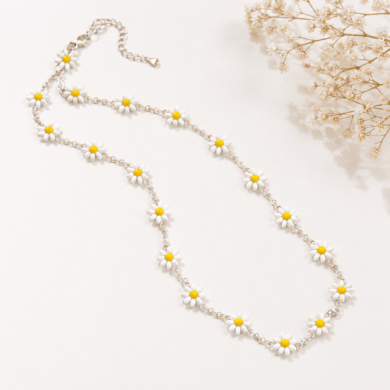 Daisy Bloom Chain Necklace
