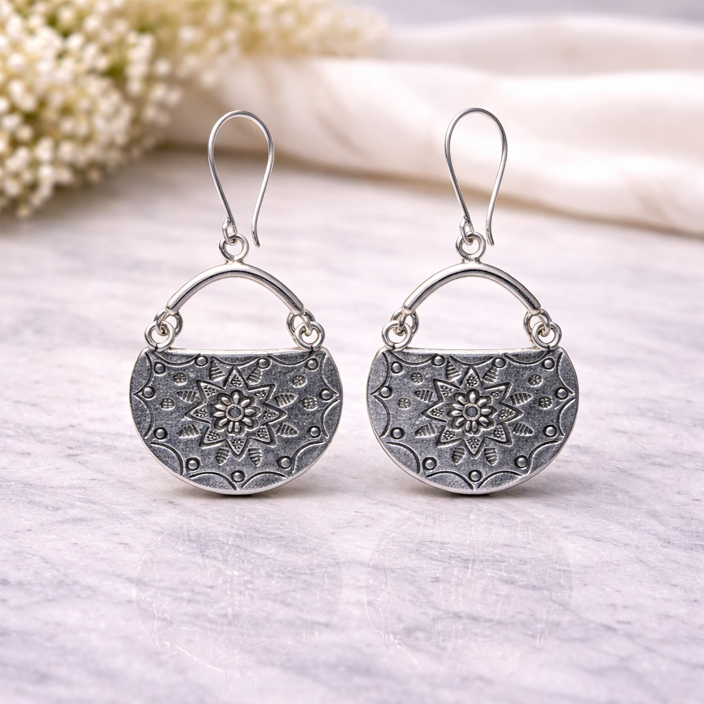 Aura Curve Earrings