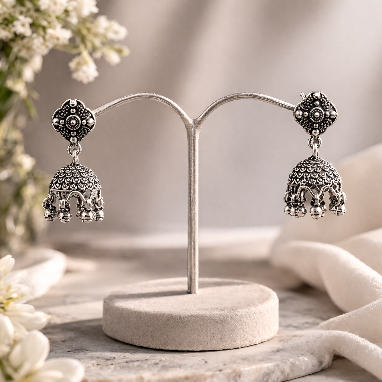 Nitya Jhumka