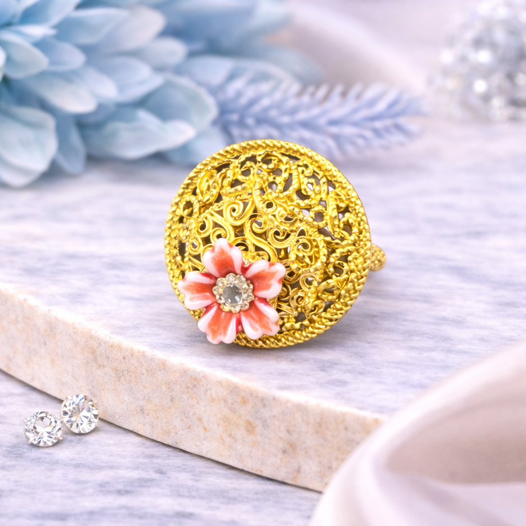 Nayra Gold Polish Ring