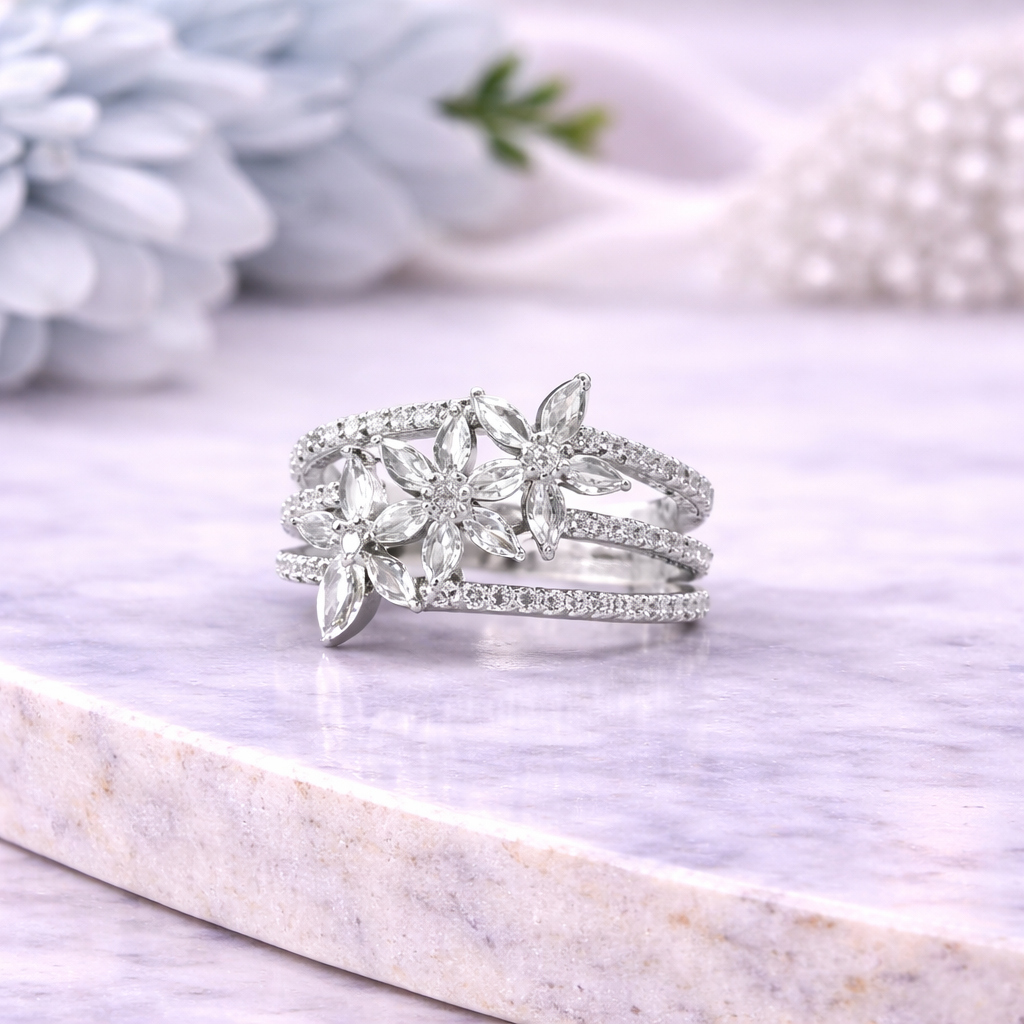 floral design Silver ring 