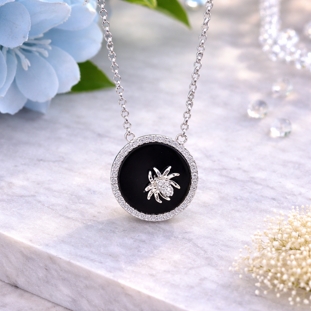 Venoma Pendant