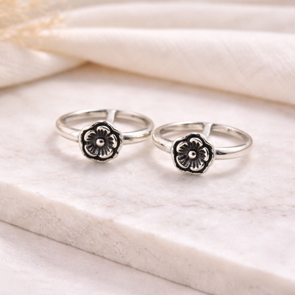 Niraaya Toe Ring