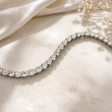 Fine Curve Bracelet