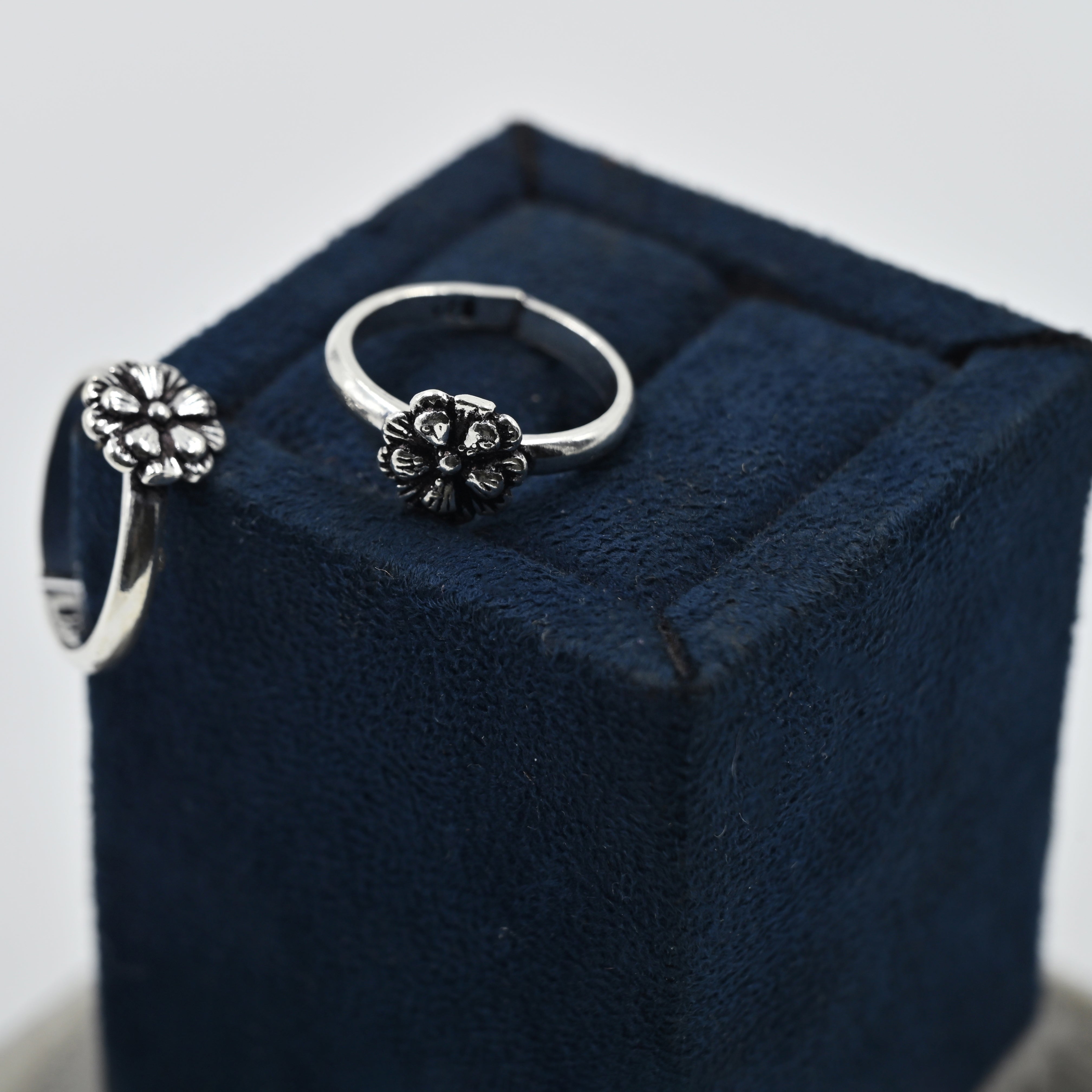 Tarini Toe Ring
