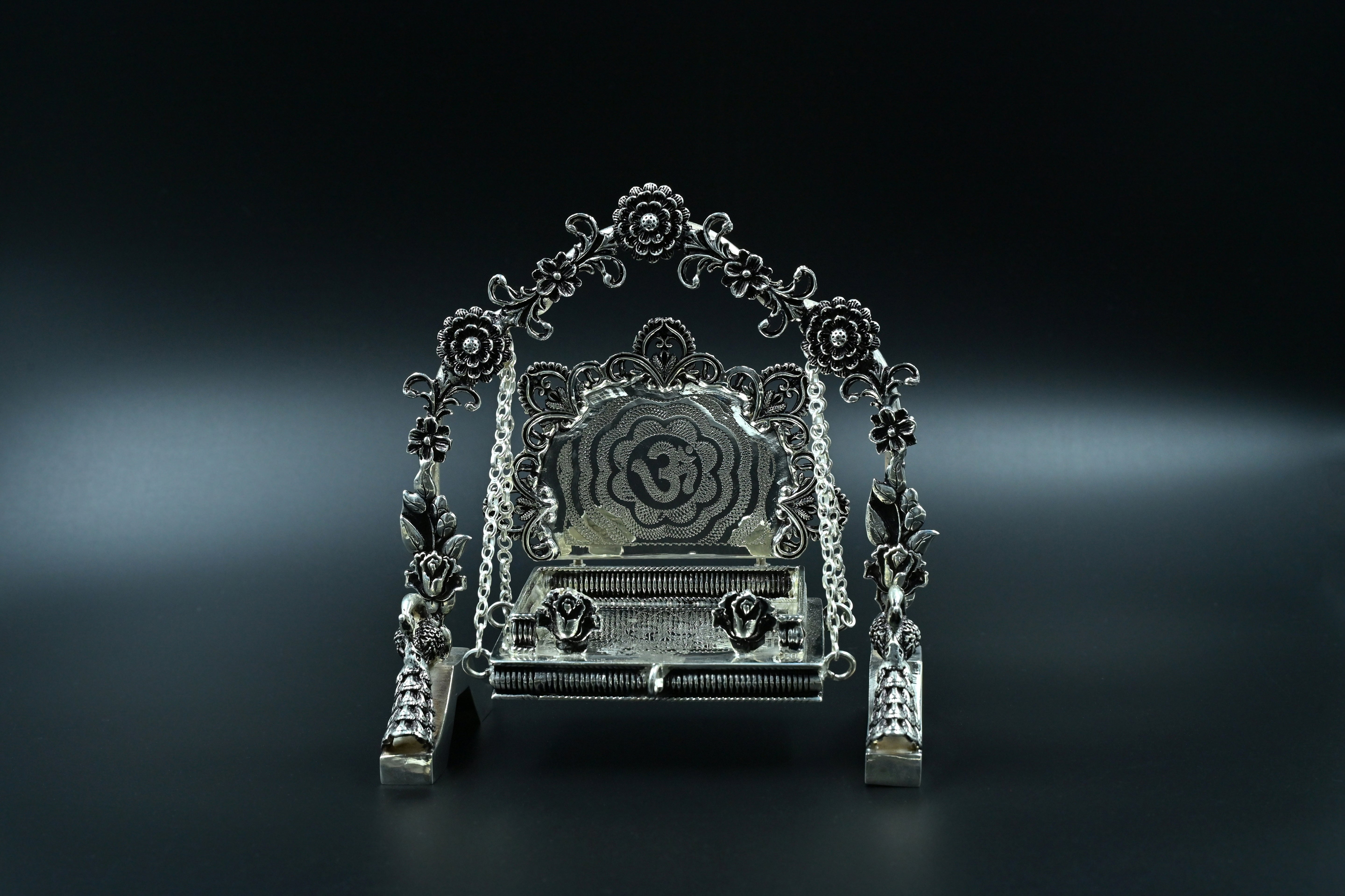 Omkara Silver Jhula