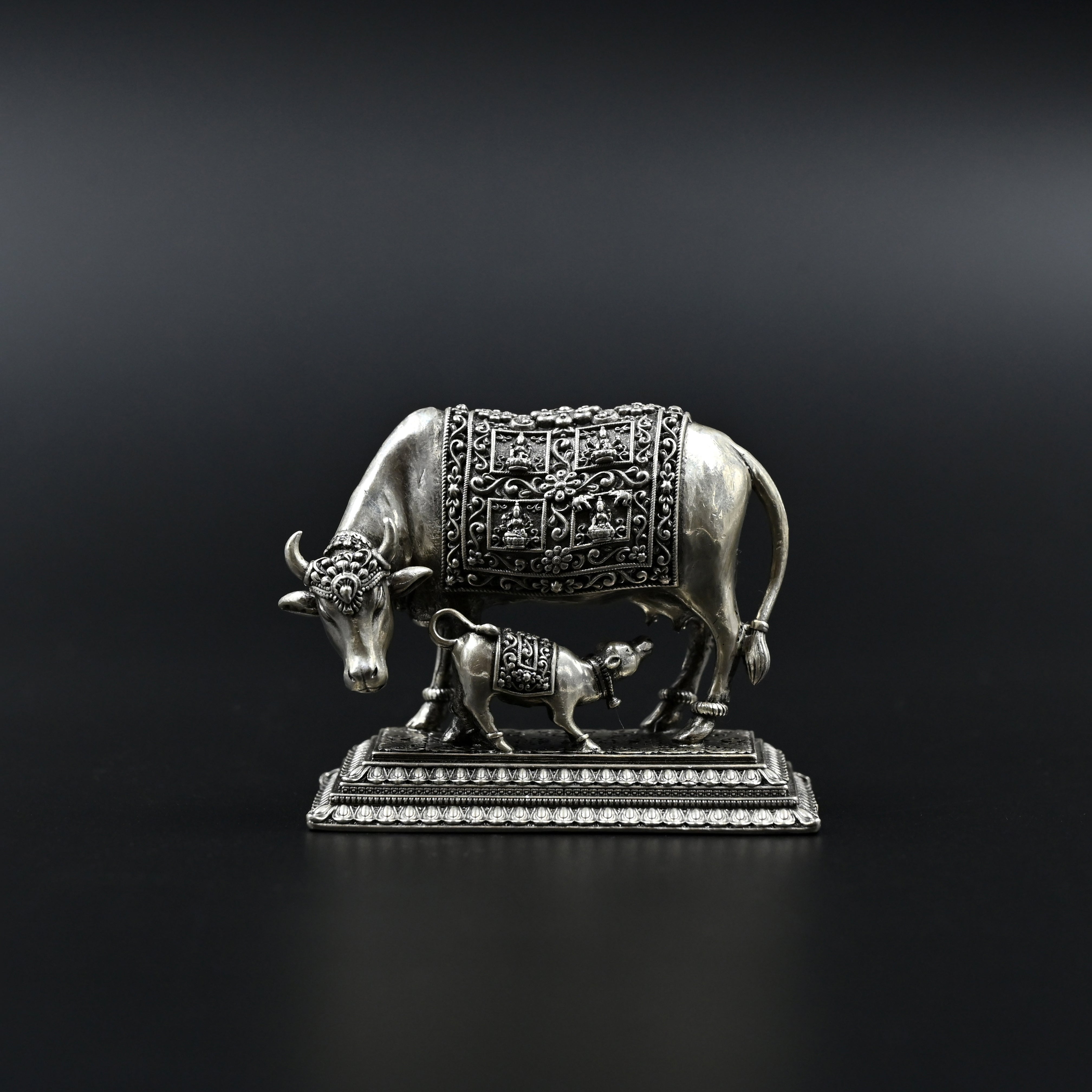 Divine Kamdhenu Silver Idol