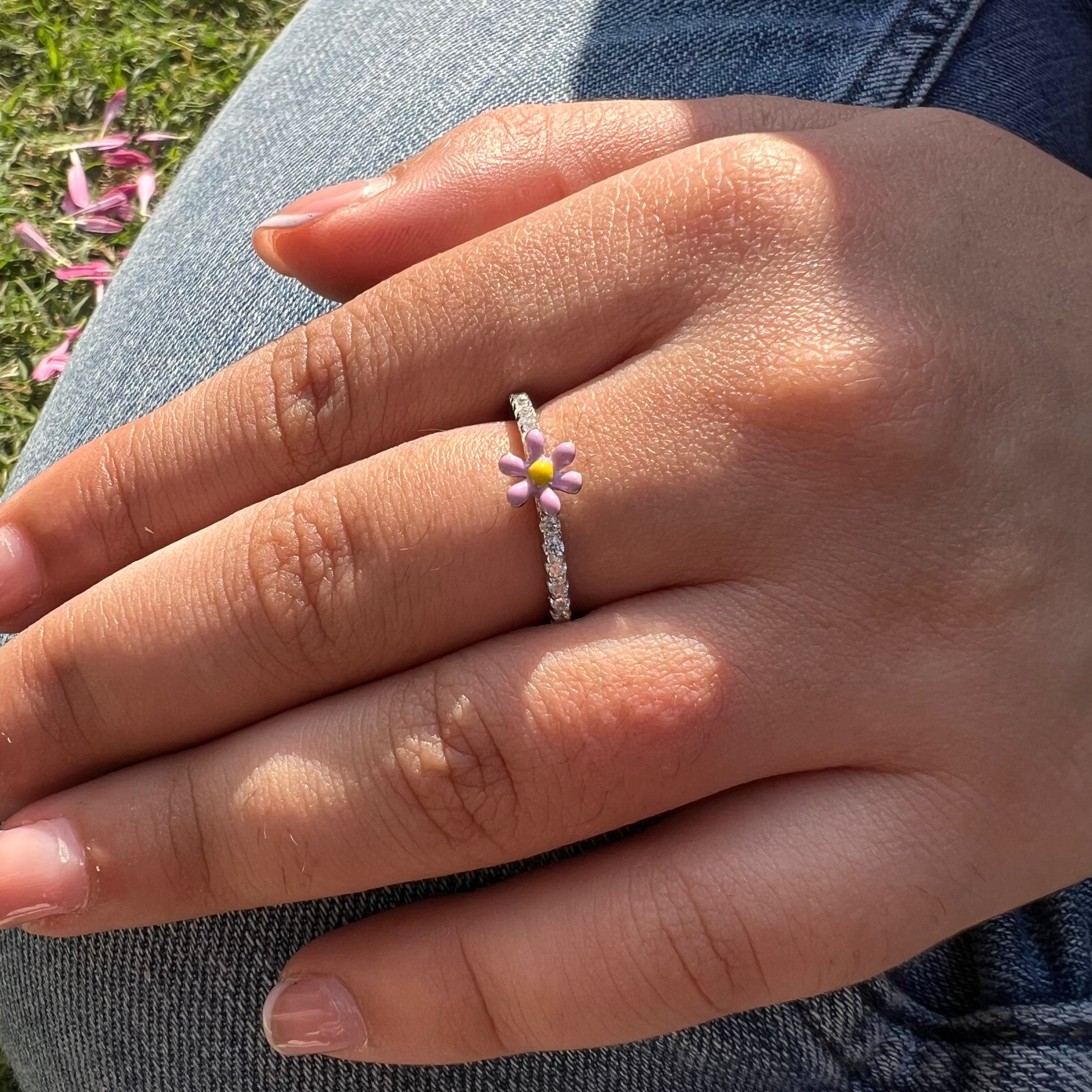 Eden Bloom Silver Ring wearing in finger