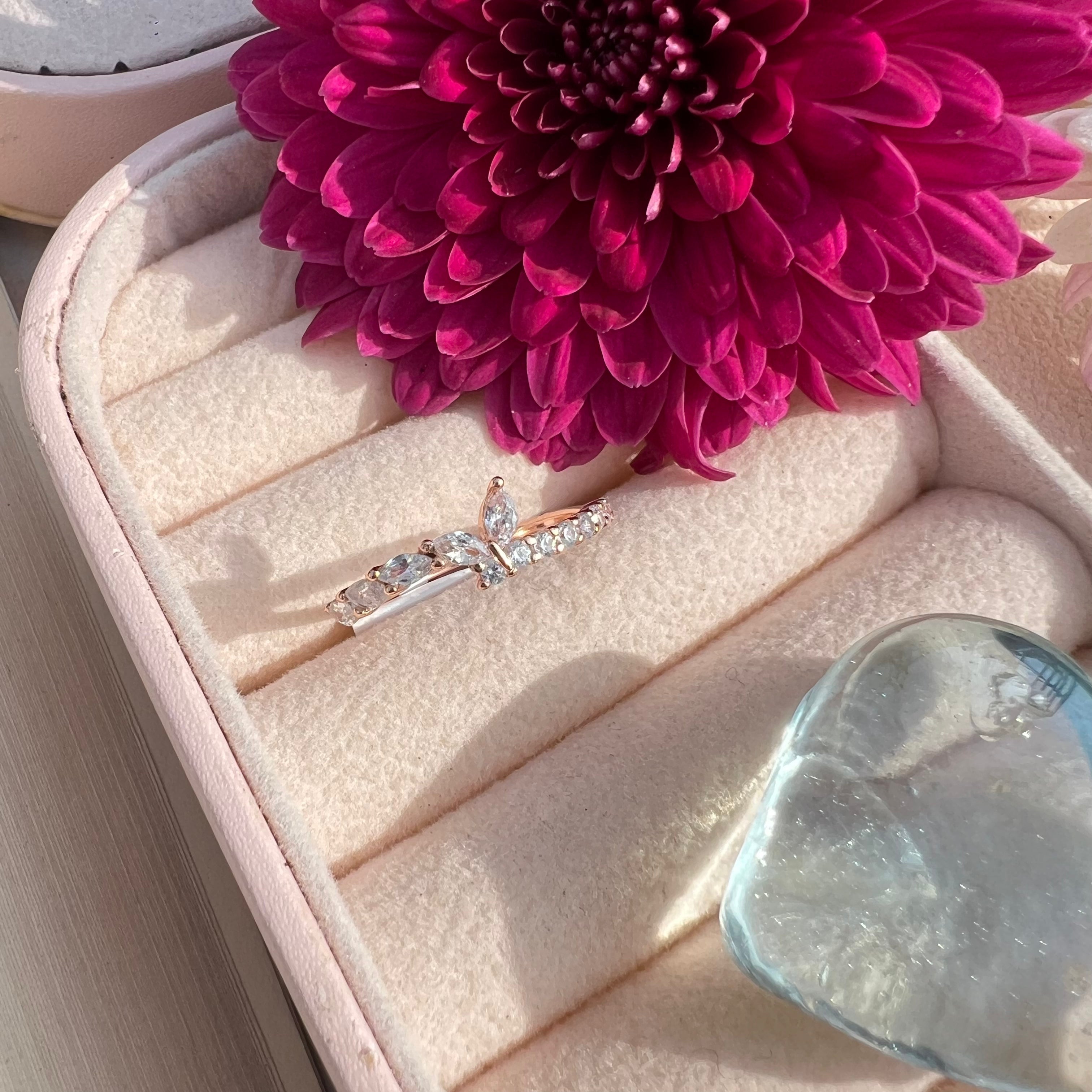 Stylish Silver Etoile Ring