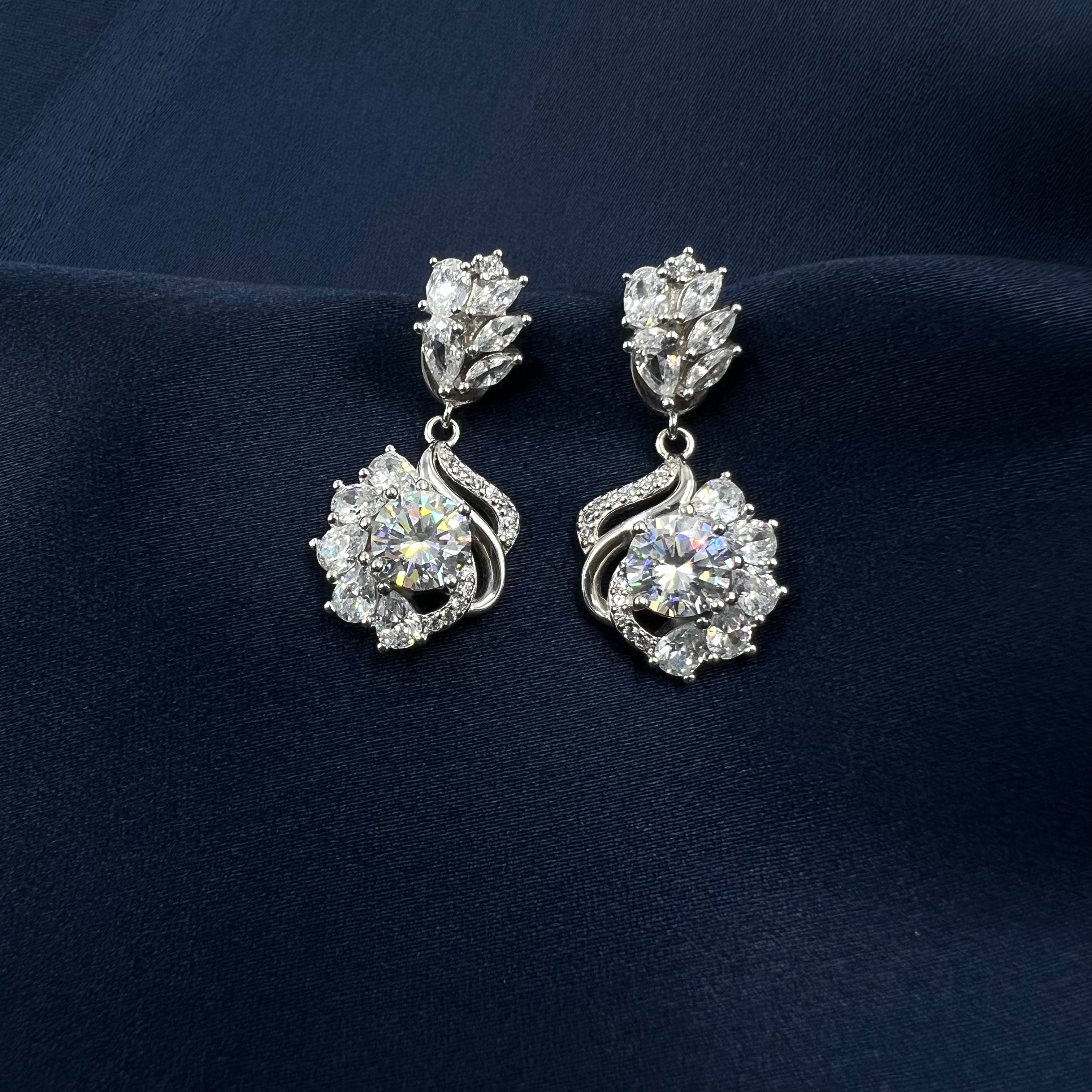 Elara Pendant Set