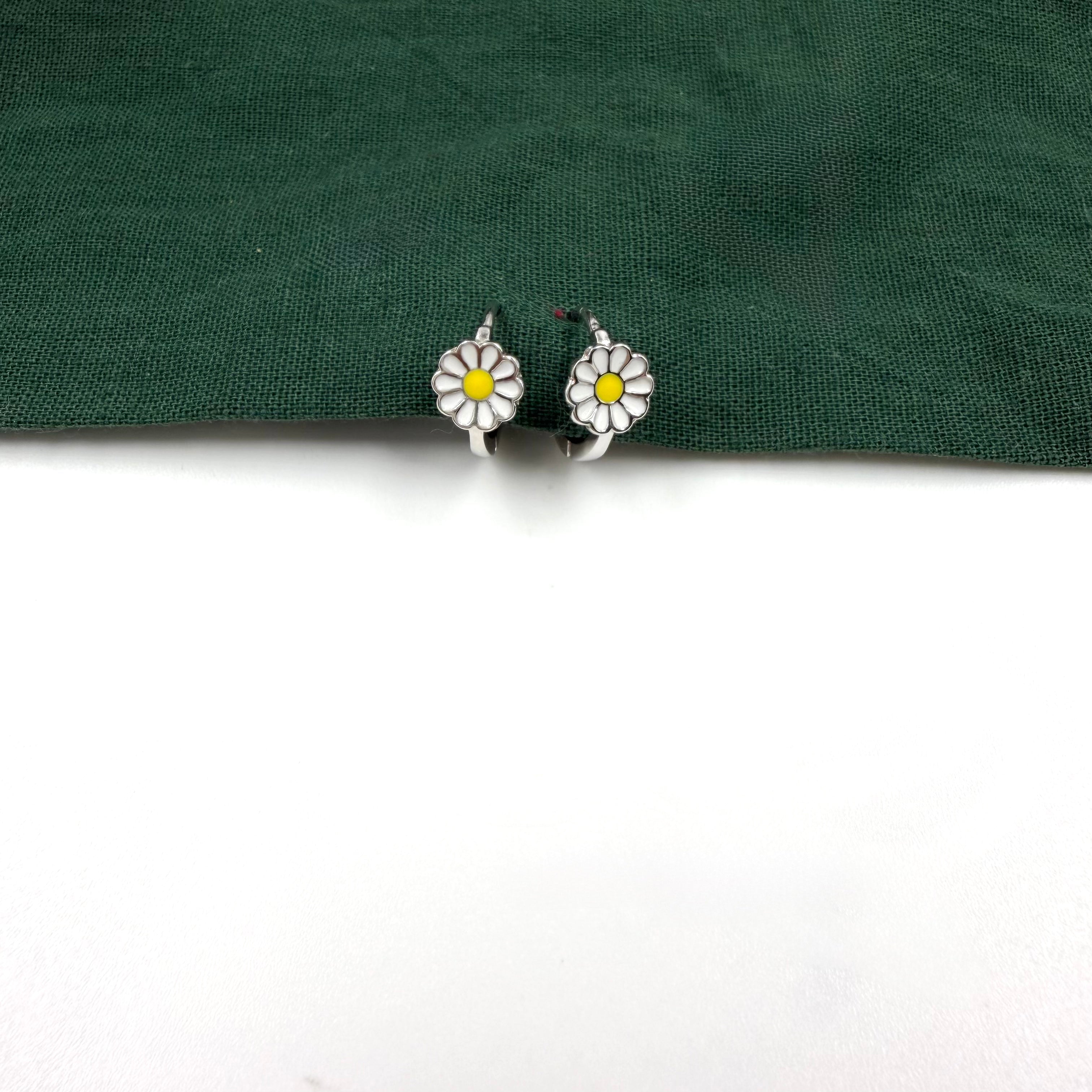 Daisy Loop Hoops