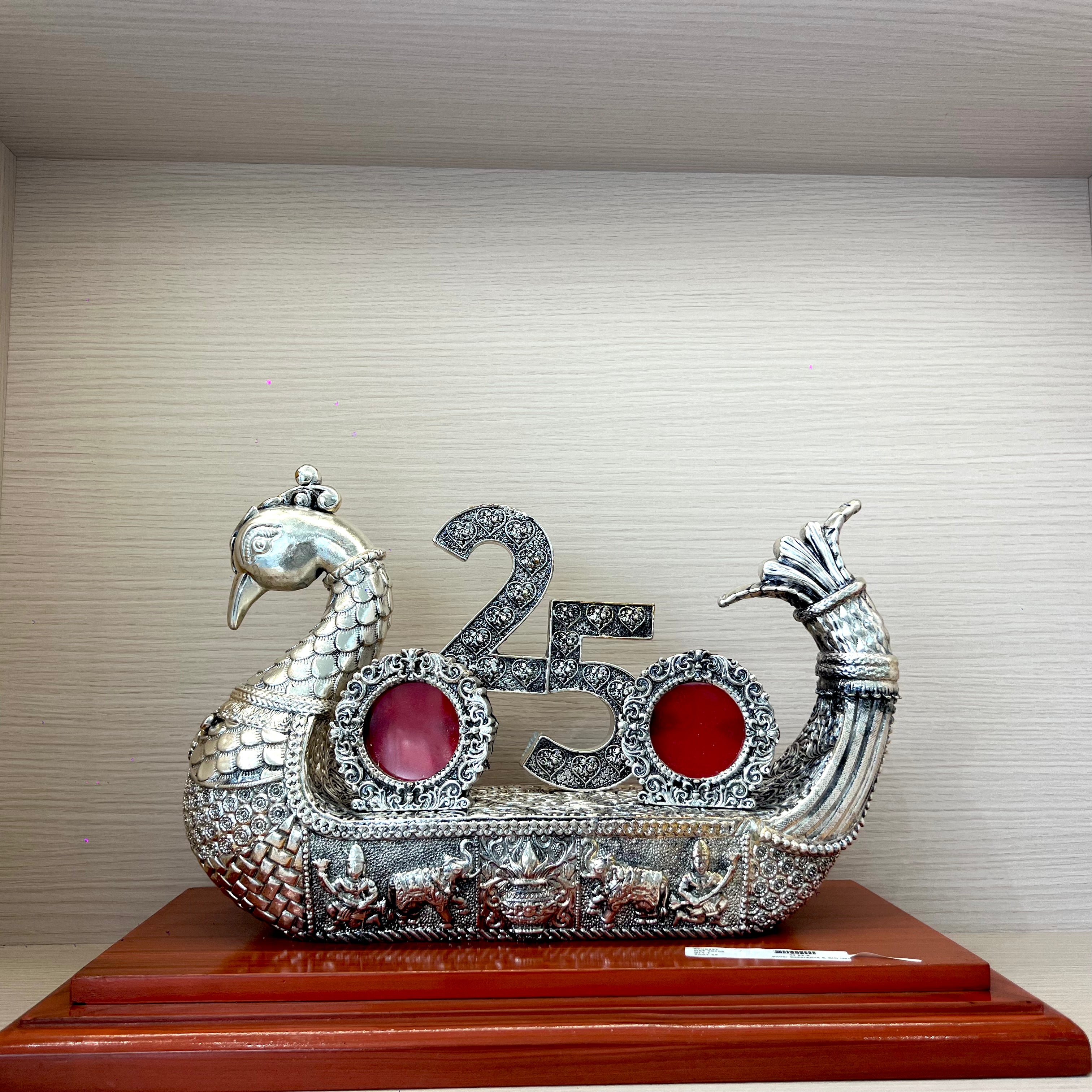 Eternal 25 swan couple frame