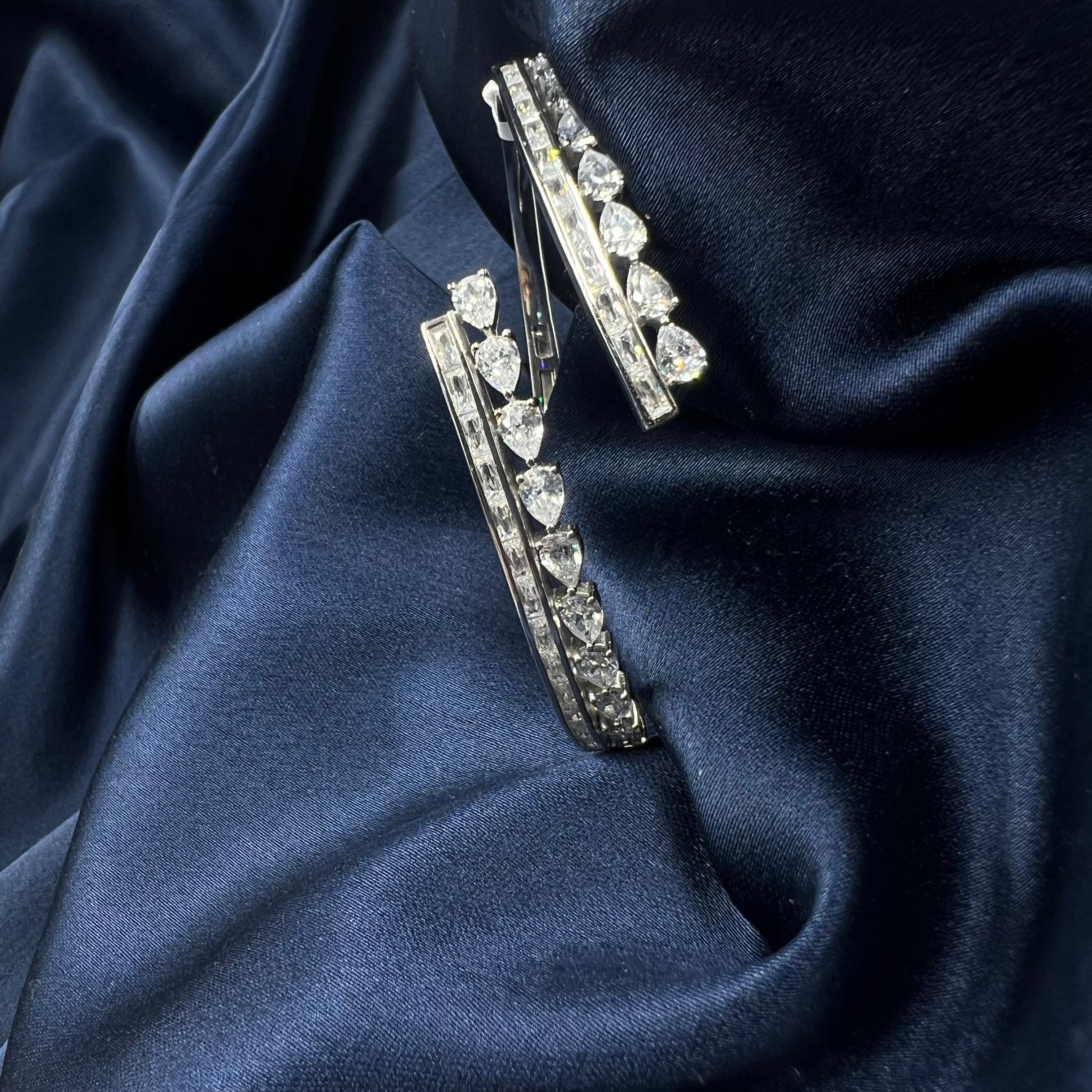 Bold Aura Bracelet