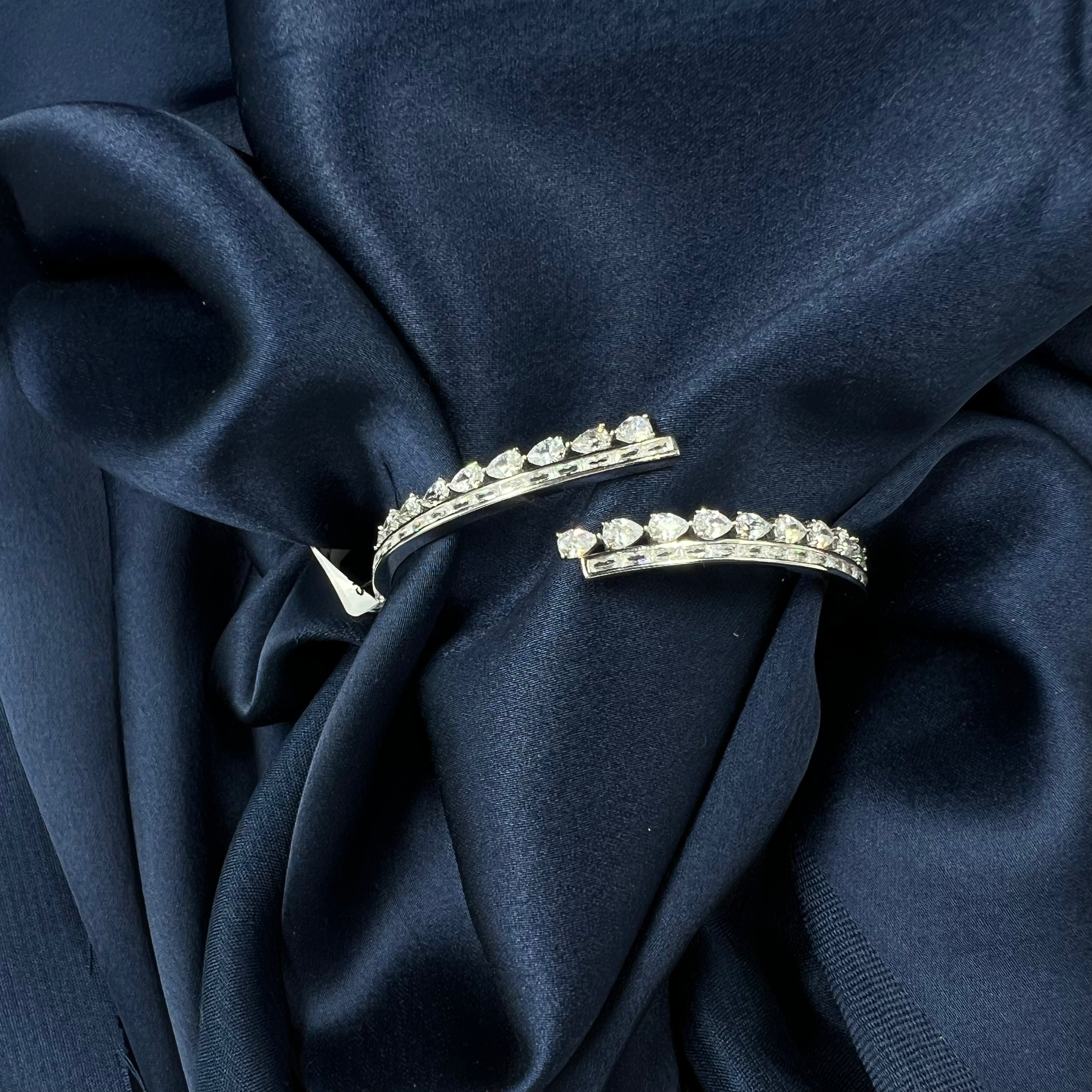 Bold Aura Bracelet