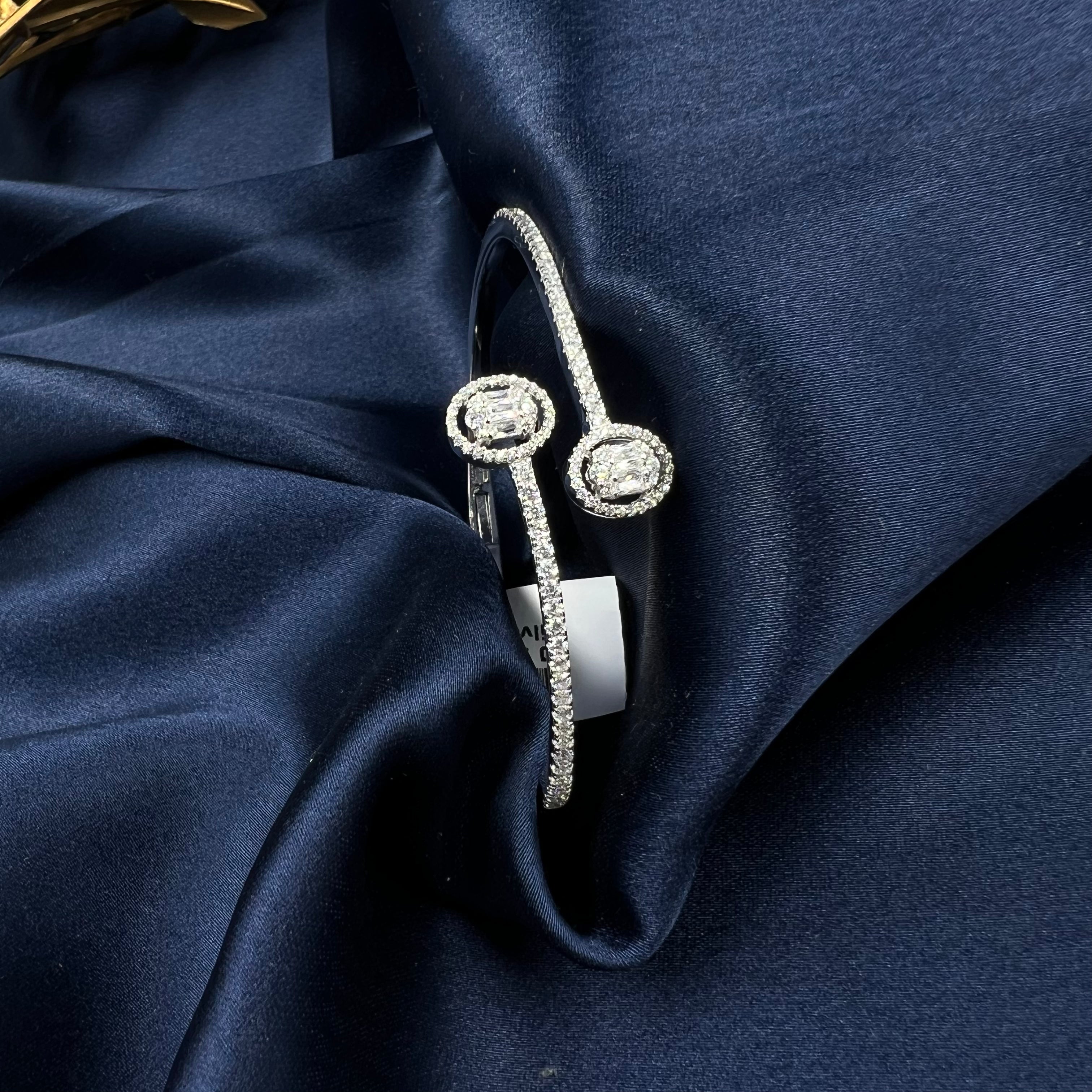 Vogue Bangle Bracelet