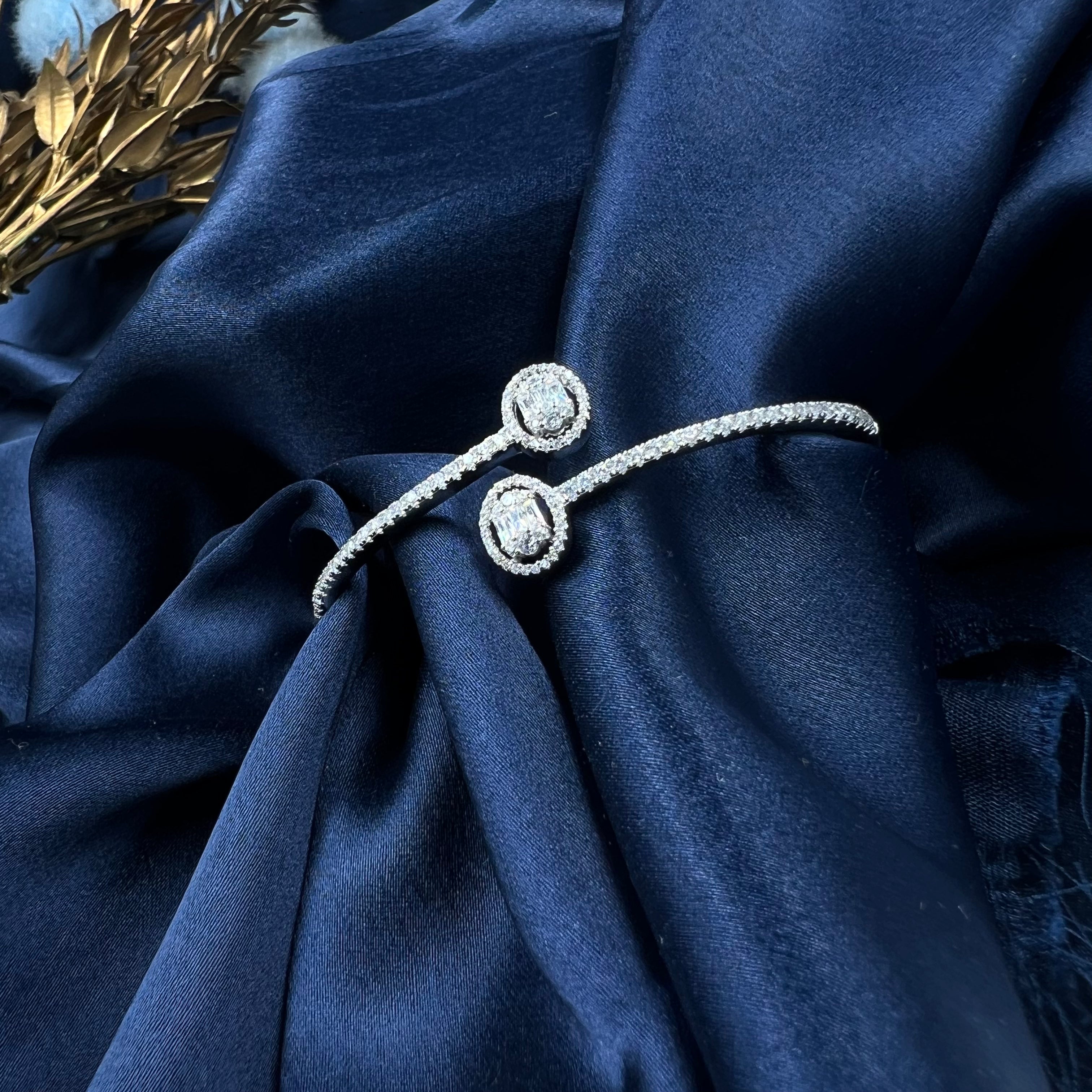 Vogue Bangle Bracelet