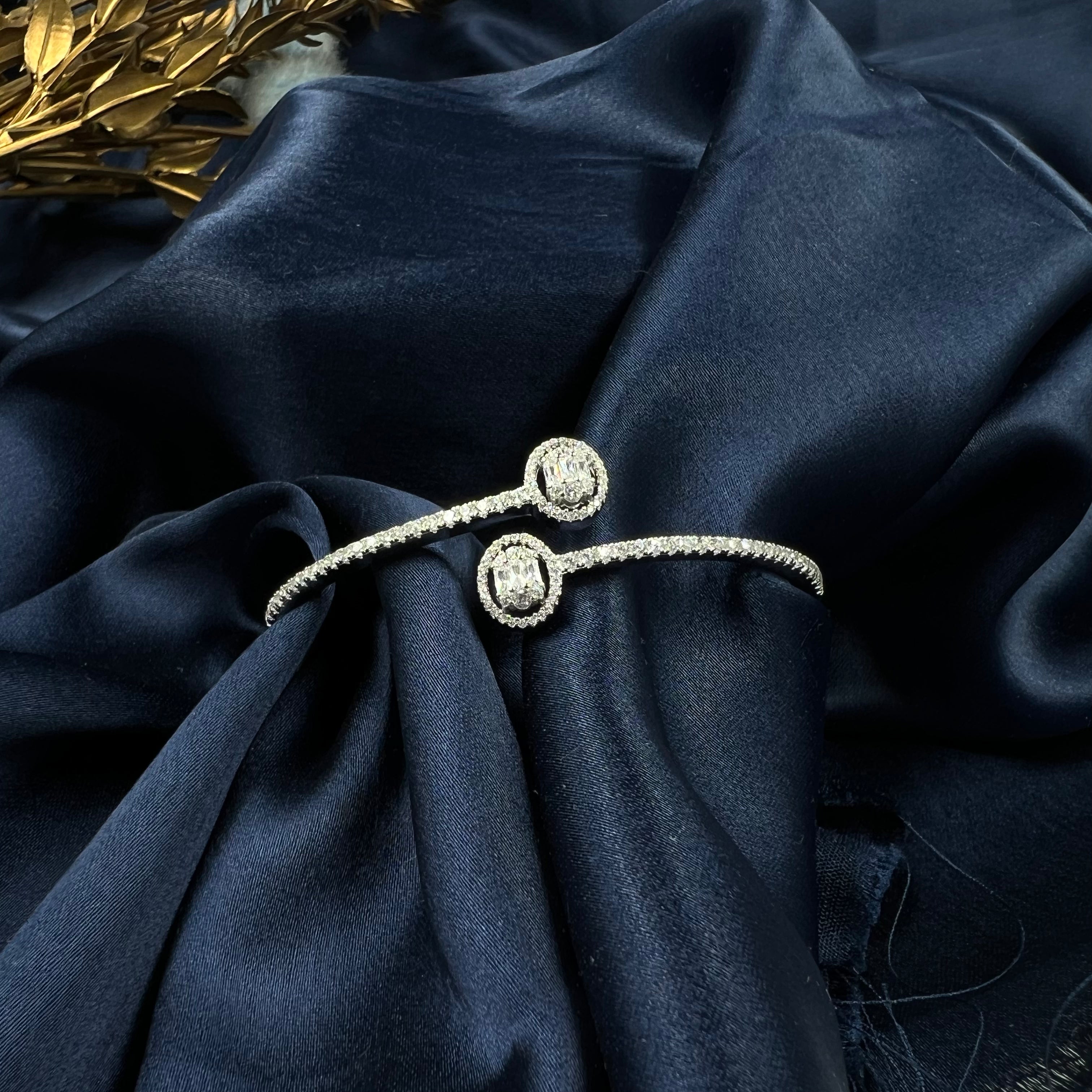 Vogue Bangle Bracelet