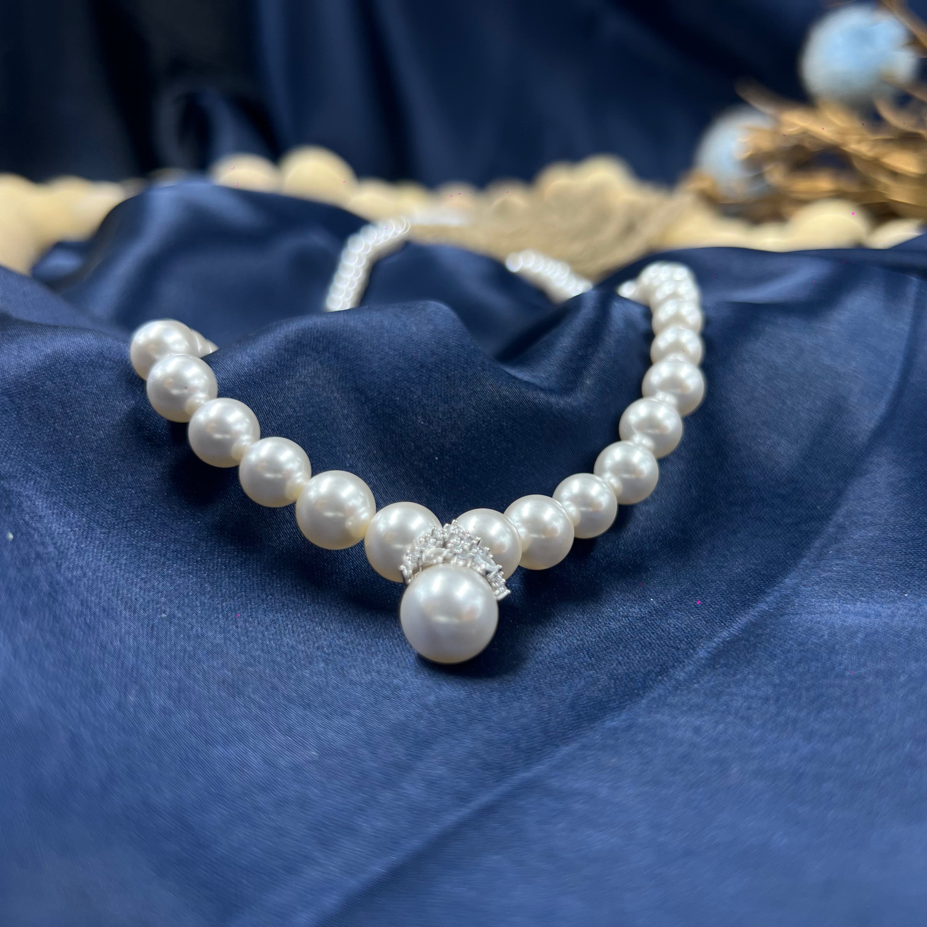 Graceful Pearl Chain