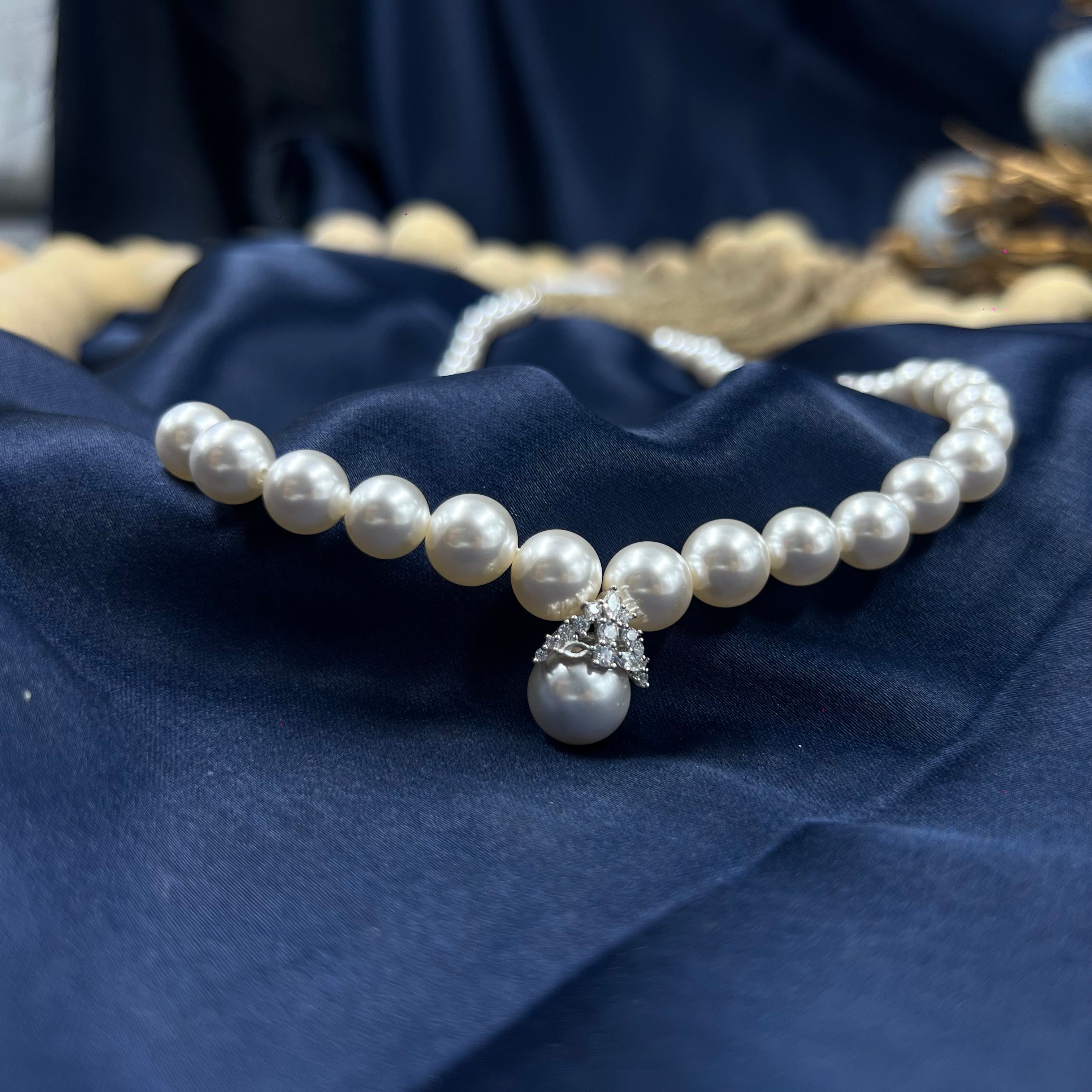 Graceful Pearl Chain