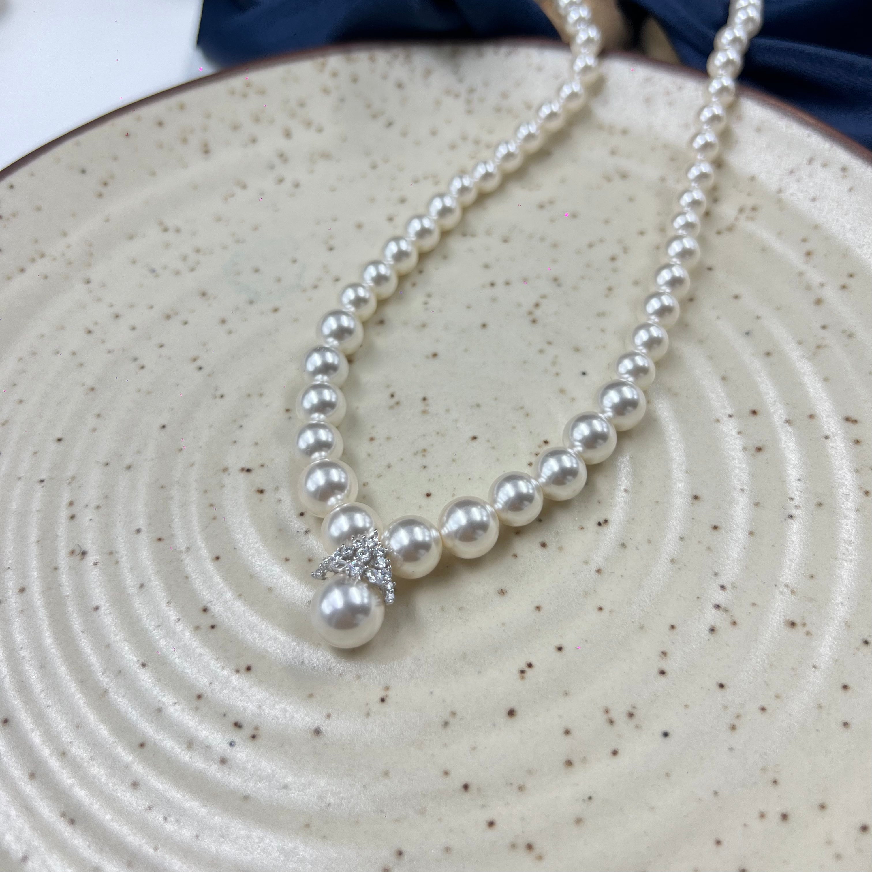 Graceful Pearl Chain