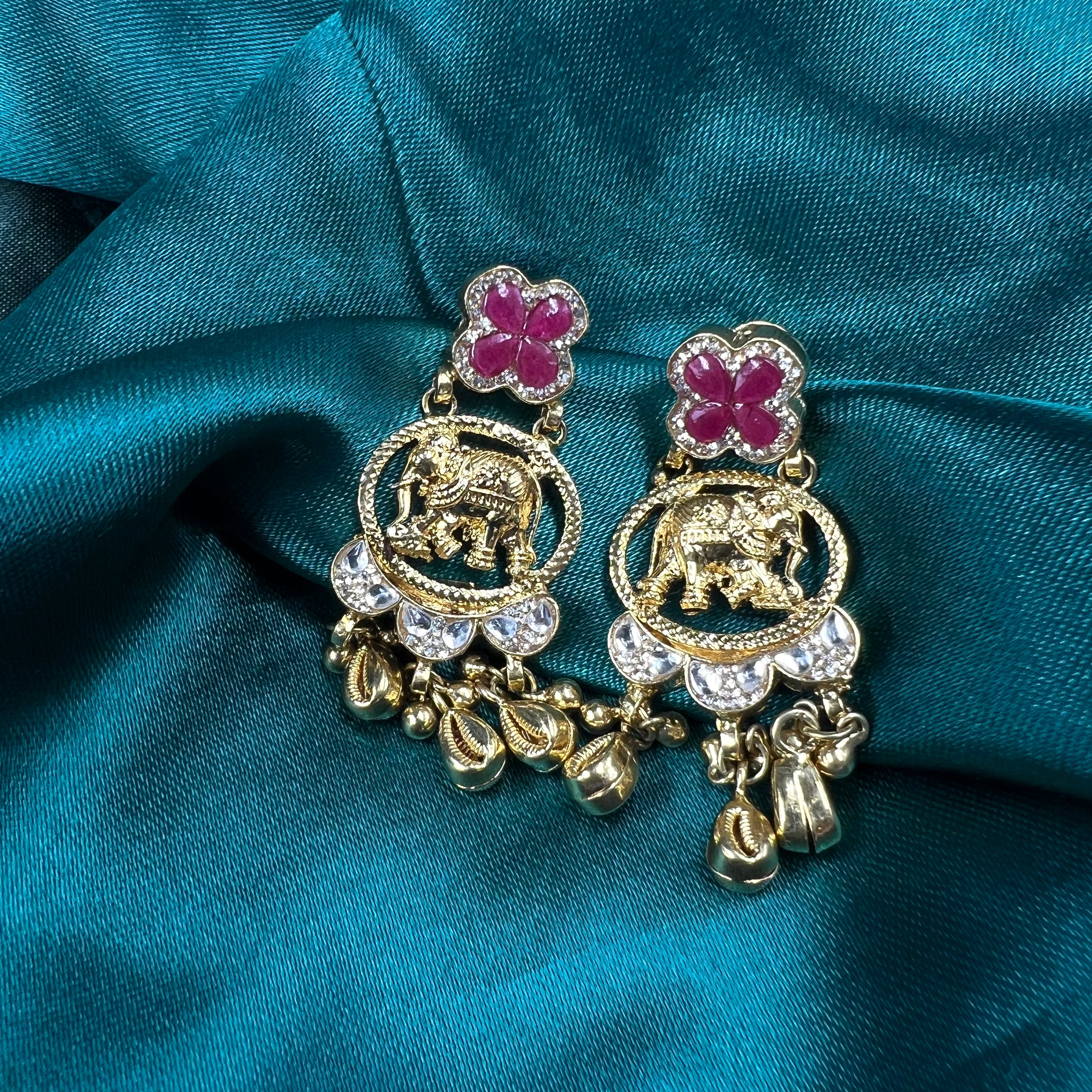 Swarna Gajraj Gold Polish Necklace Set