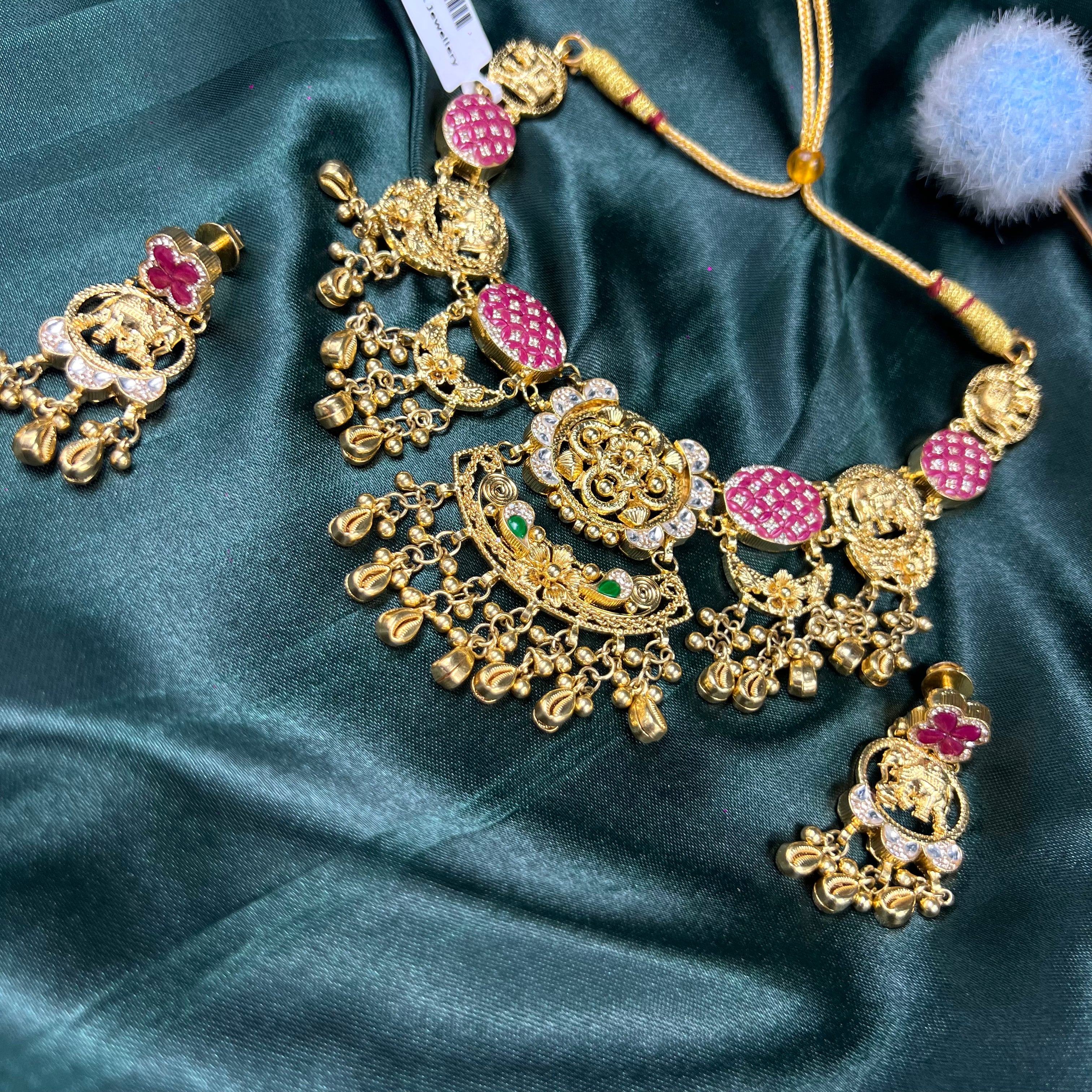 Swarna Gajraj Gold Polish Necklace Set