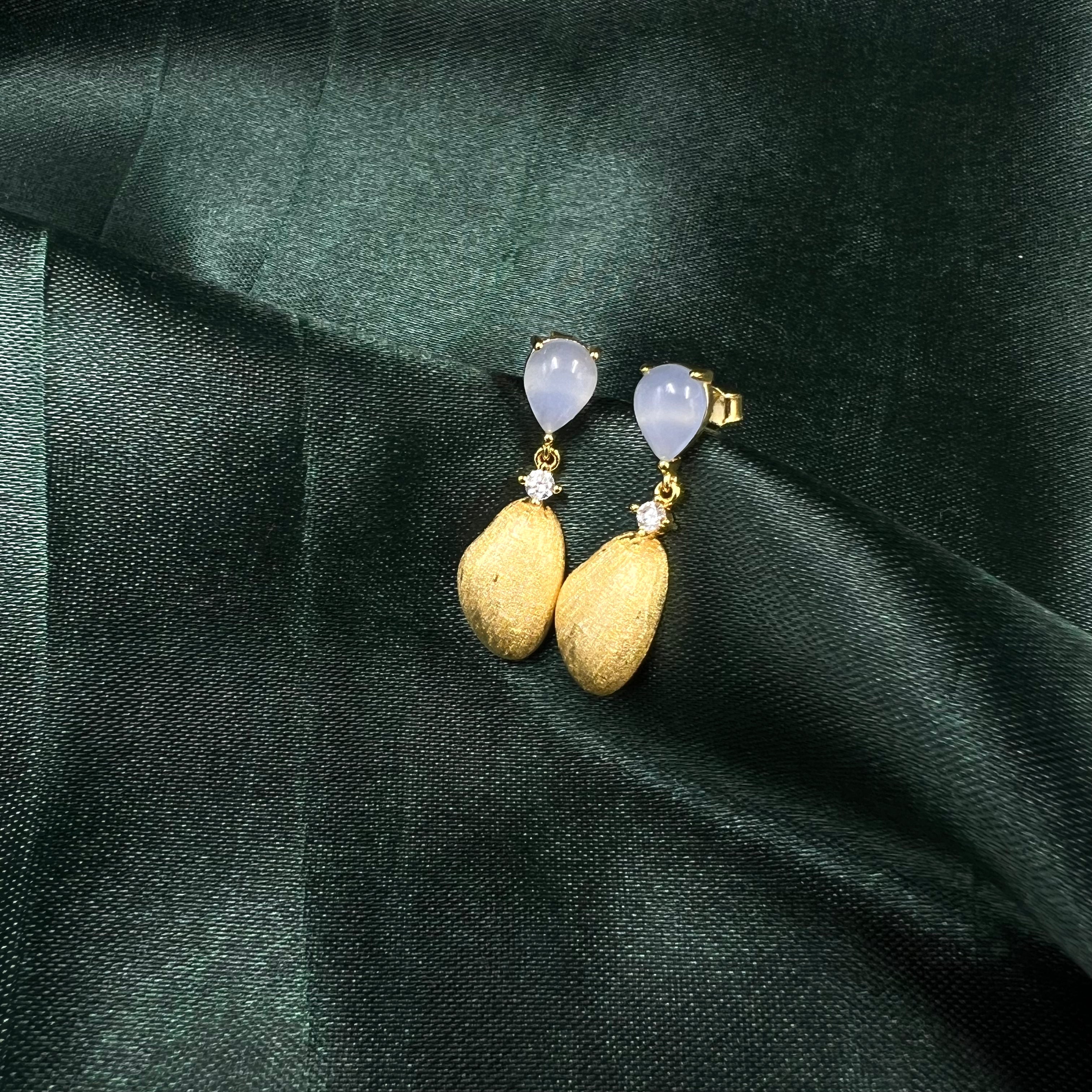 Sleek Gold Luxe Set of Necklace, Bracelet, Earrings & Rings