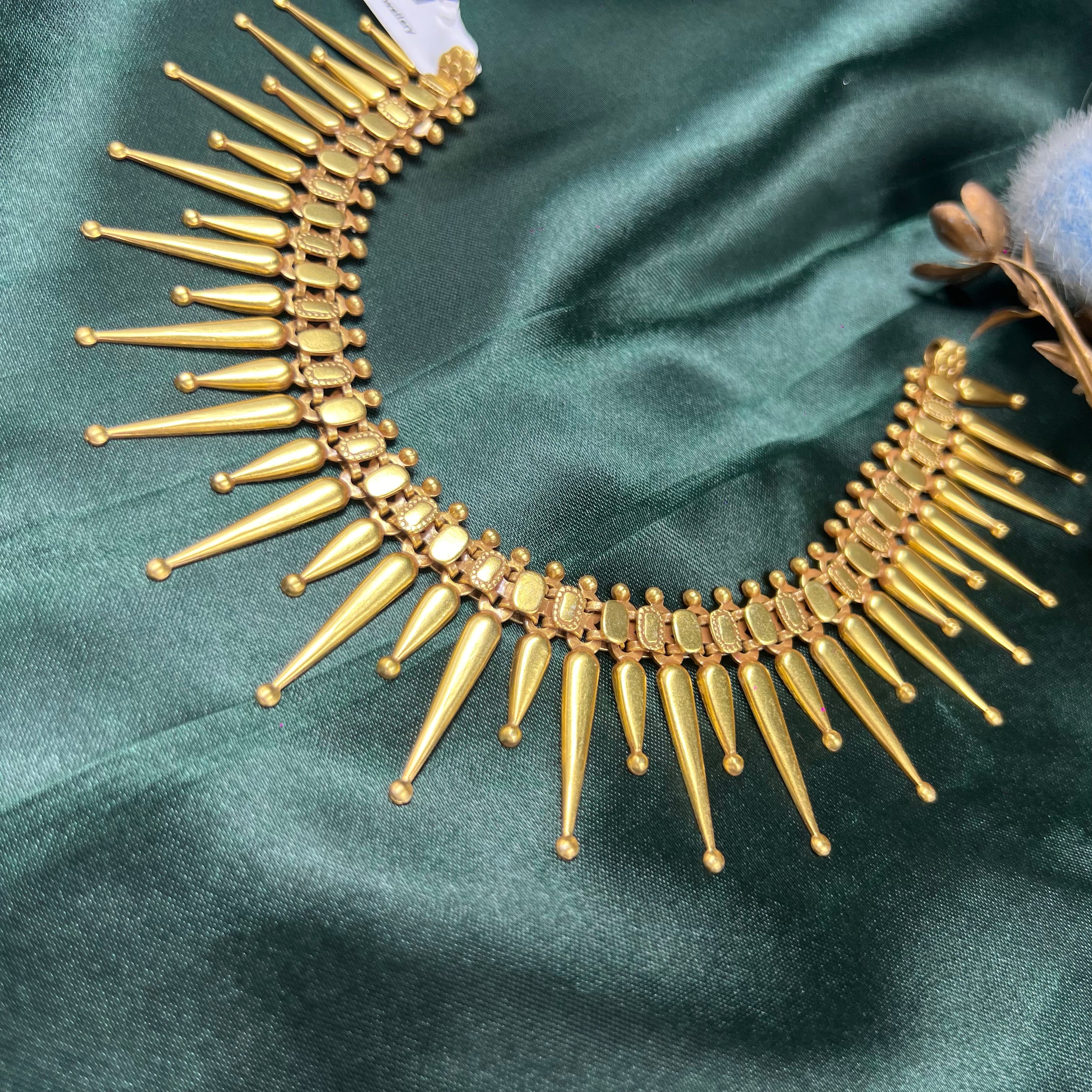 Zarreen Gold Polish Necklace