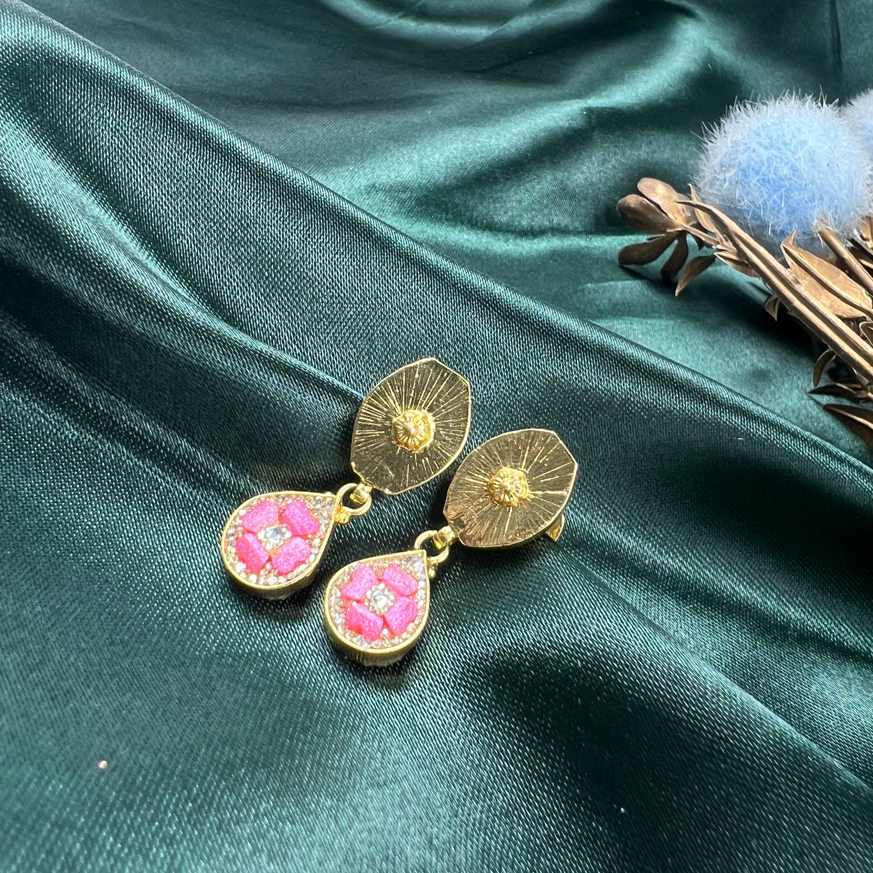 Shubh Swarna Gold polish Necklace Set