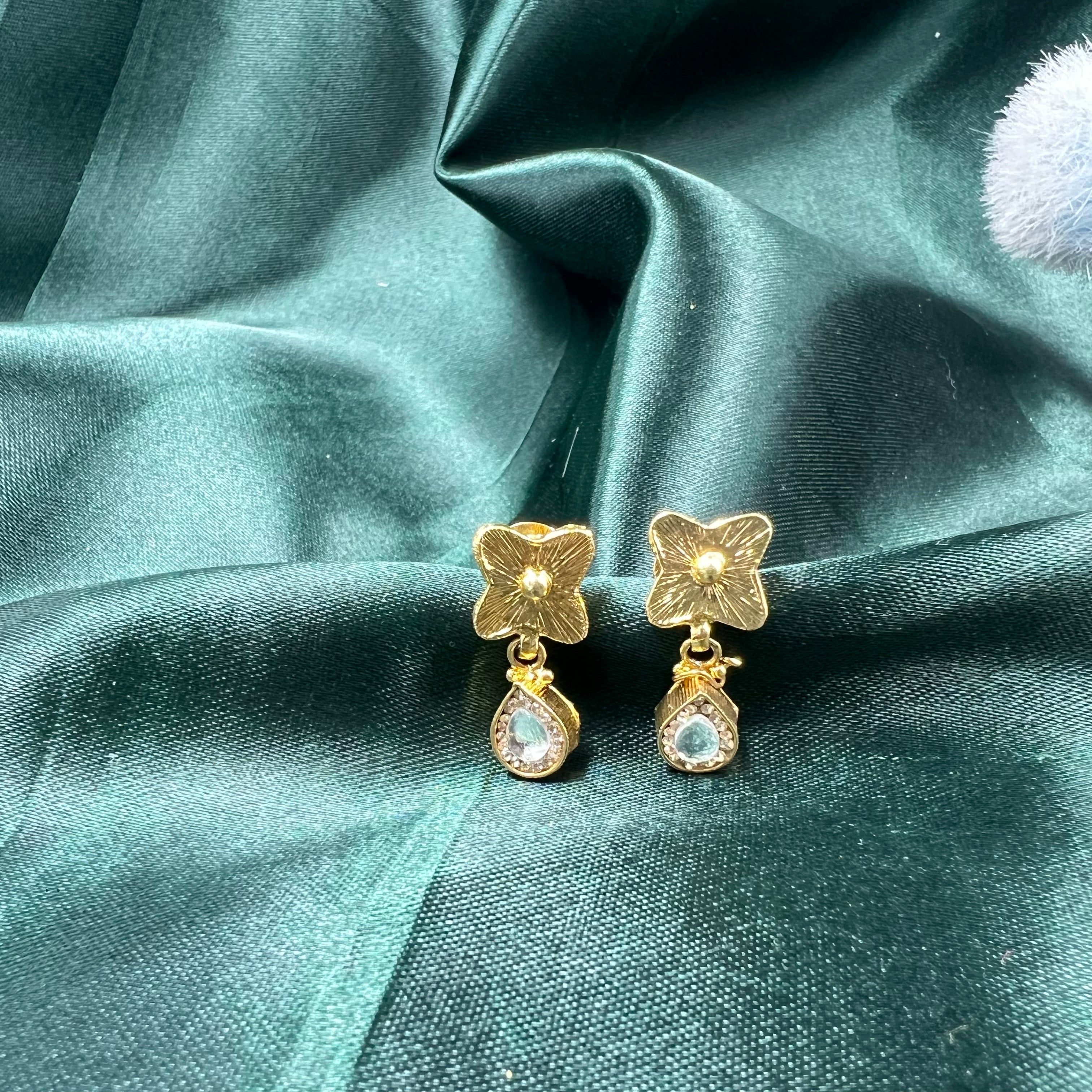 Aaradhya Gold Polish Necklace Set