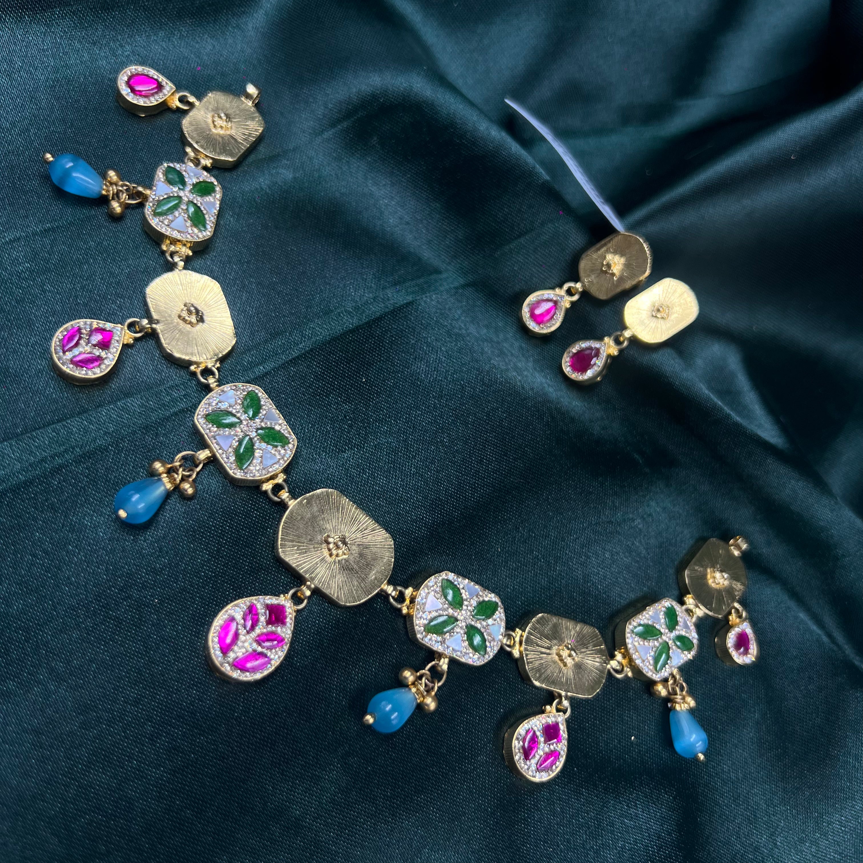 Aadira Gold Polish Necklace Set