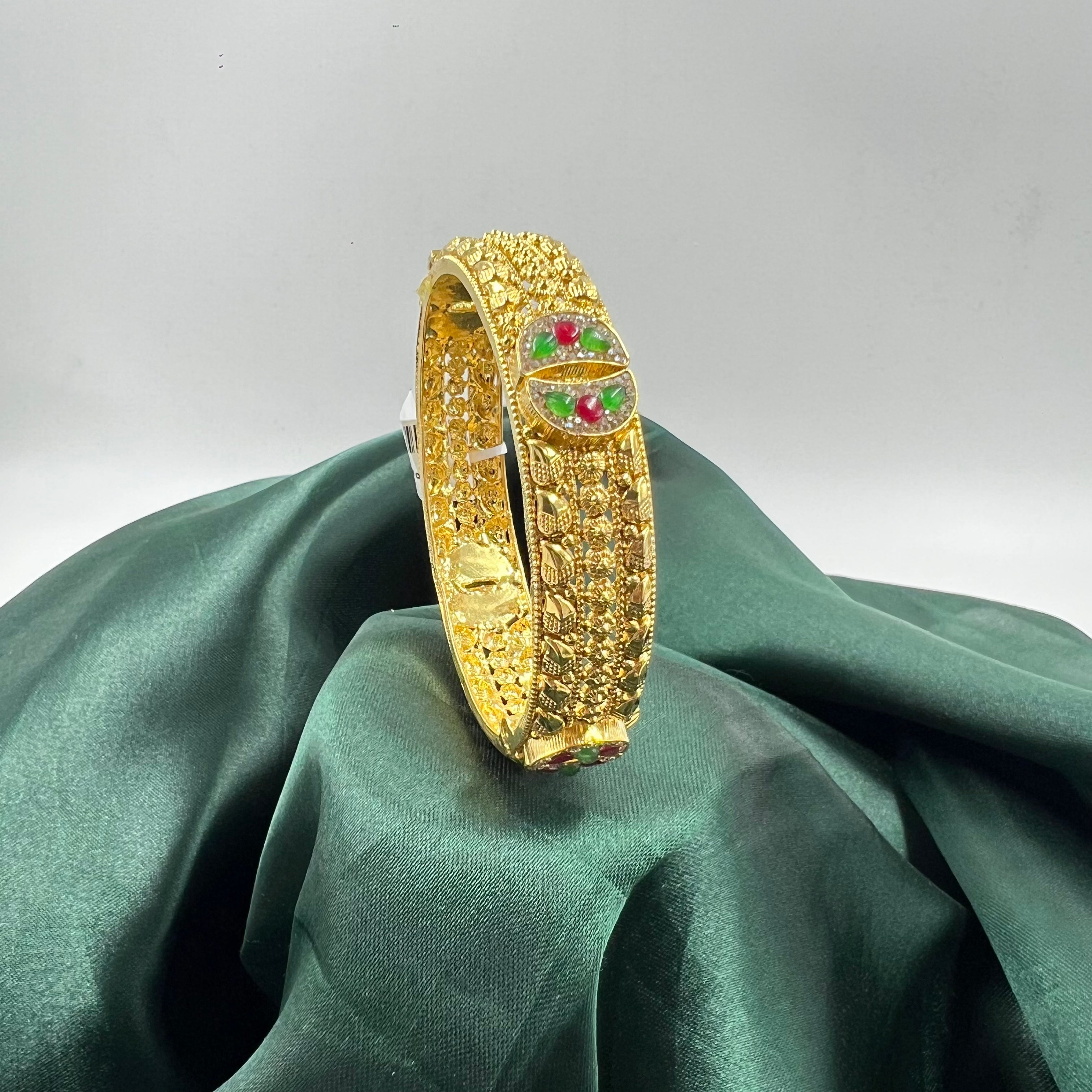 Nayra Gold Polish Bangle