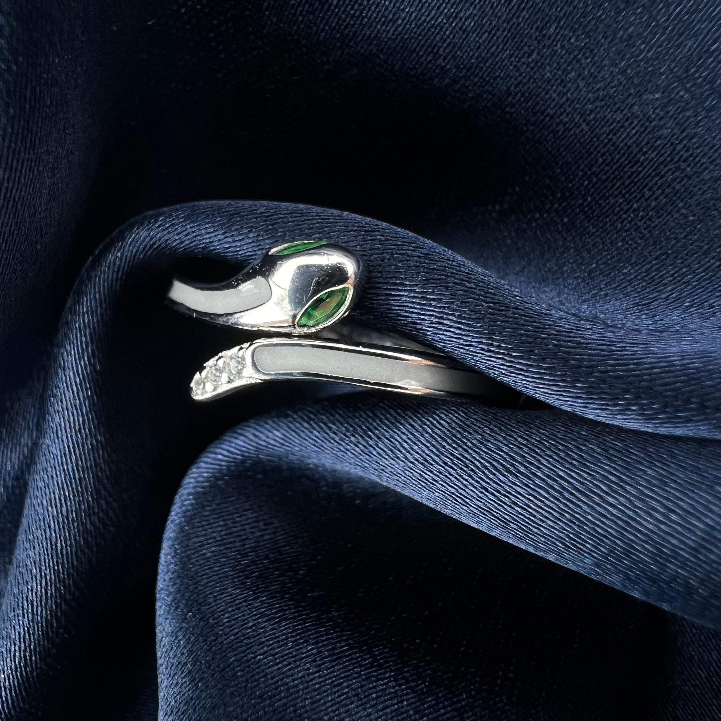Sera Snake Ring