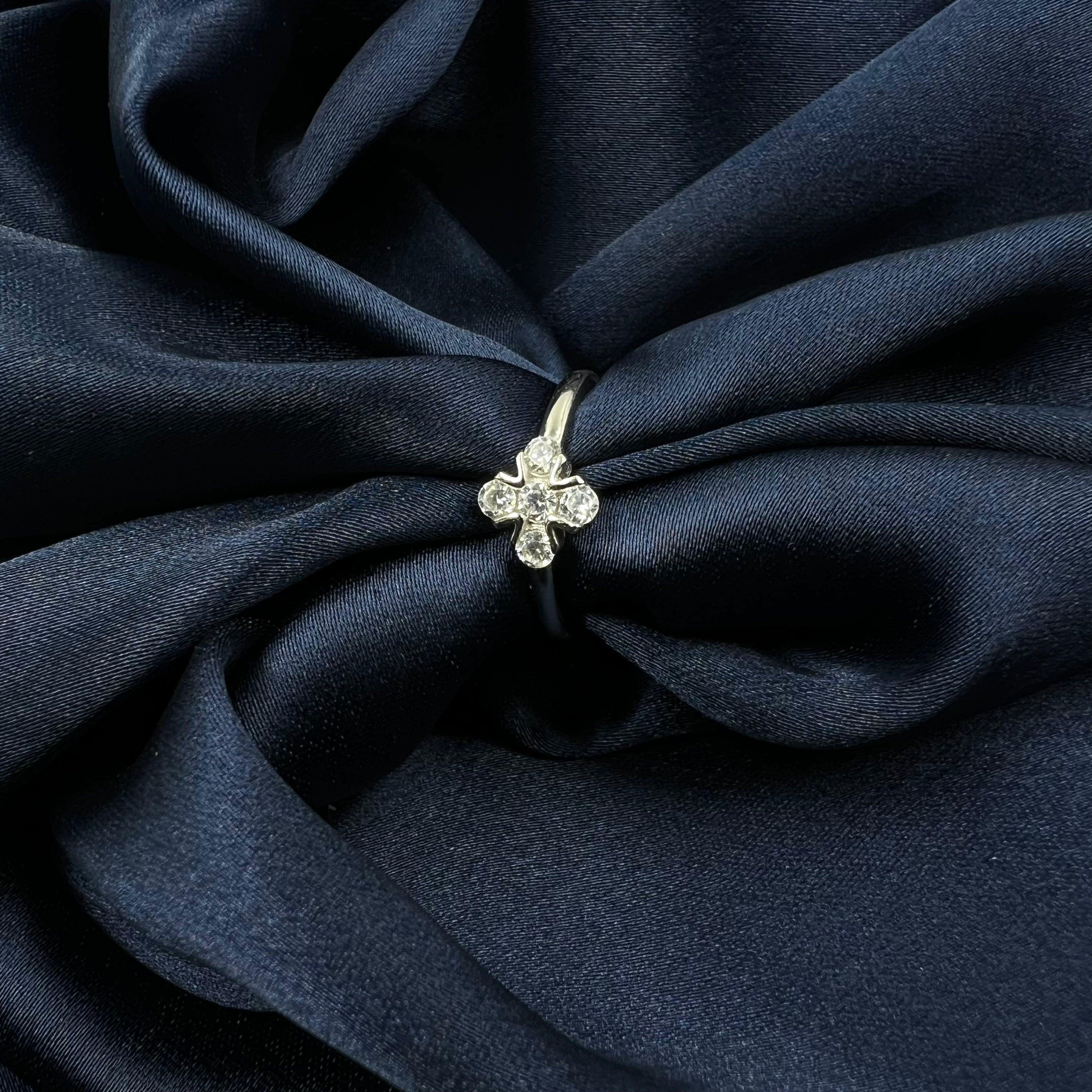 Ravya Floral Ring