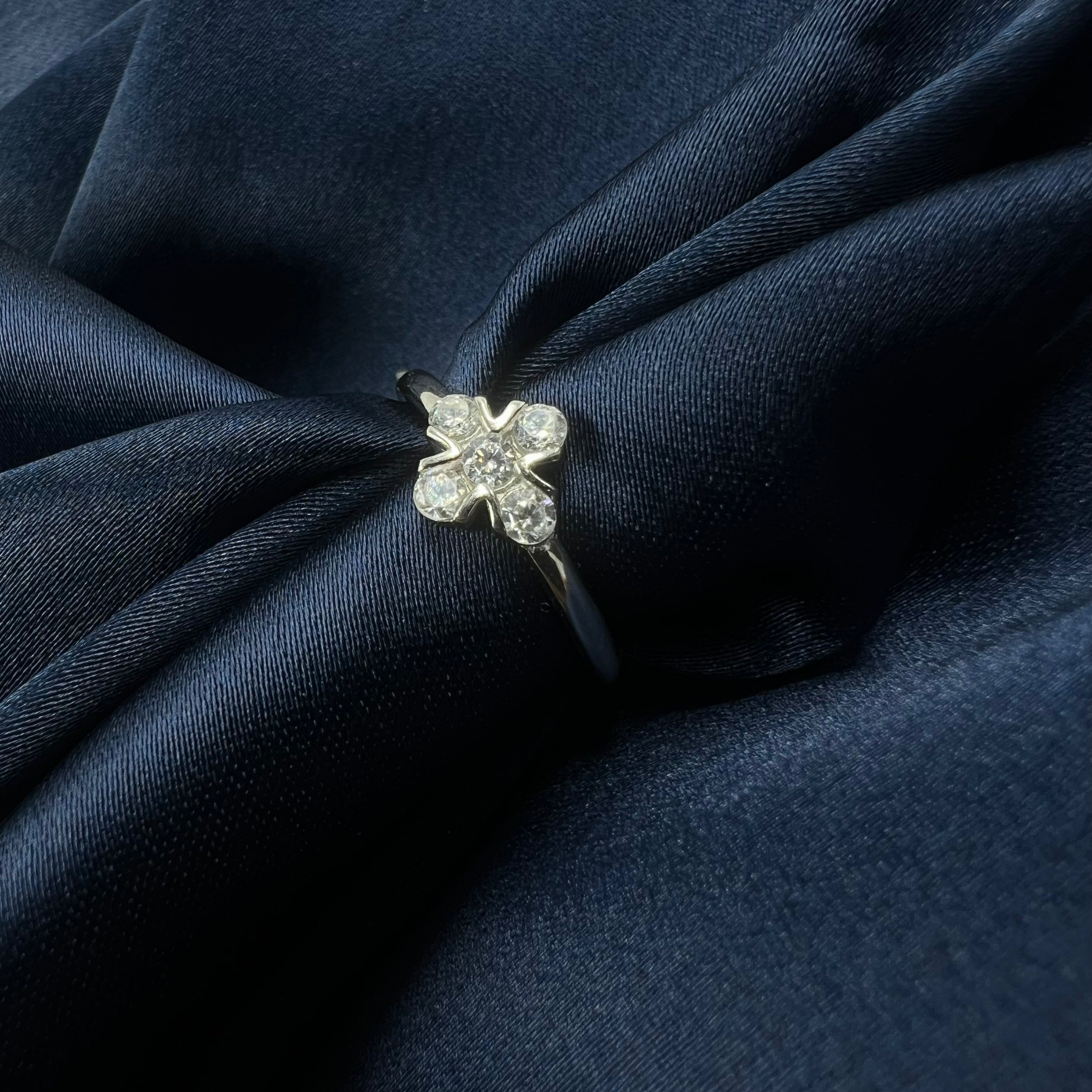 Ravya Floral Ring