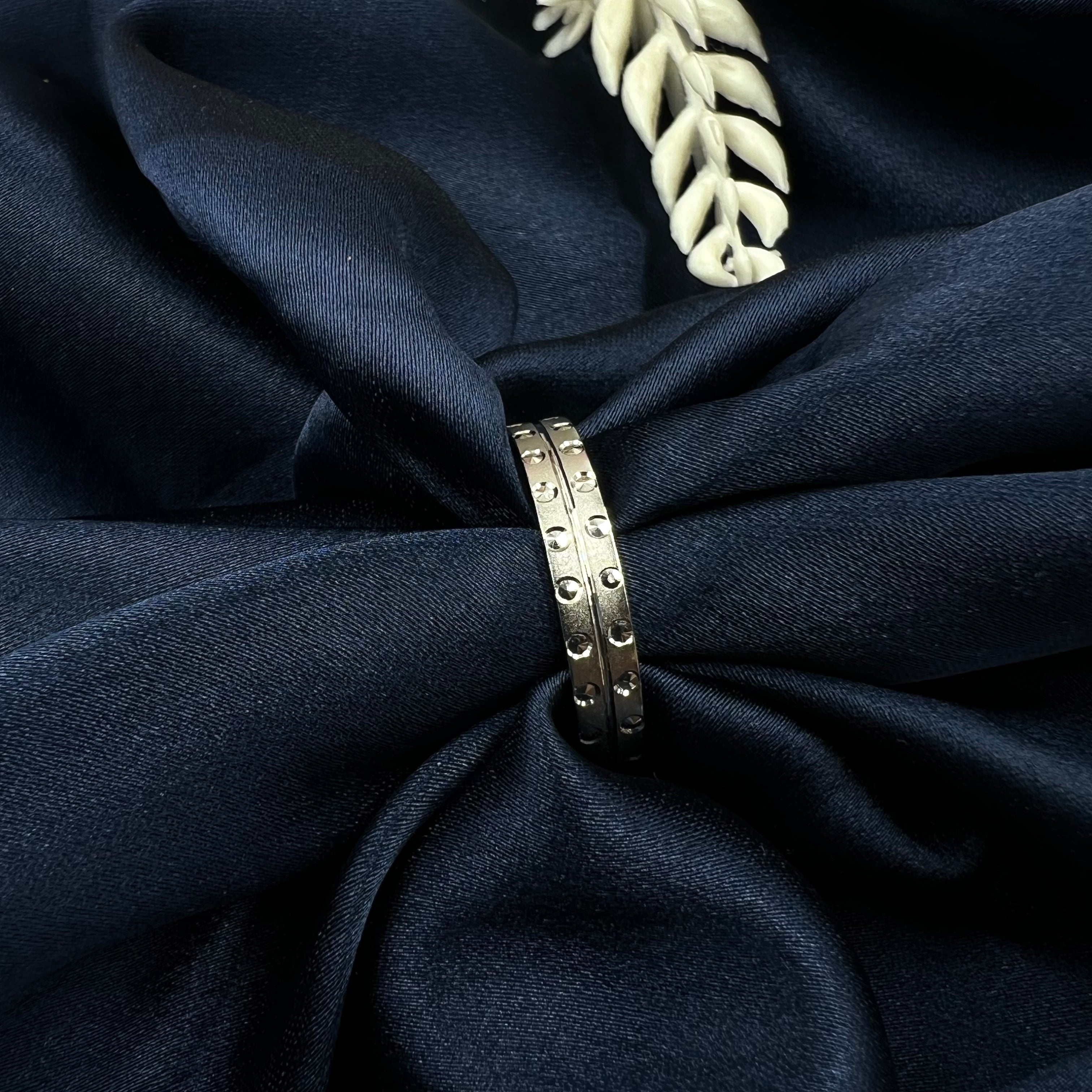 Zane Men's Ring Band