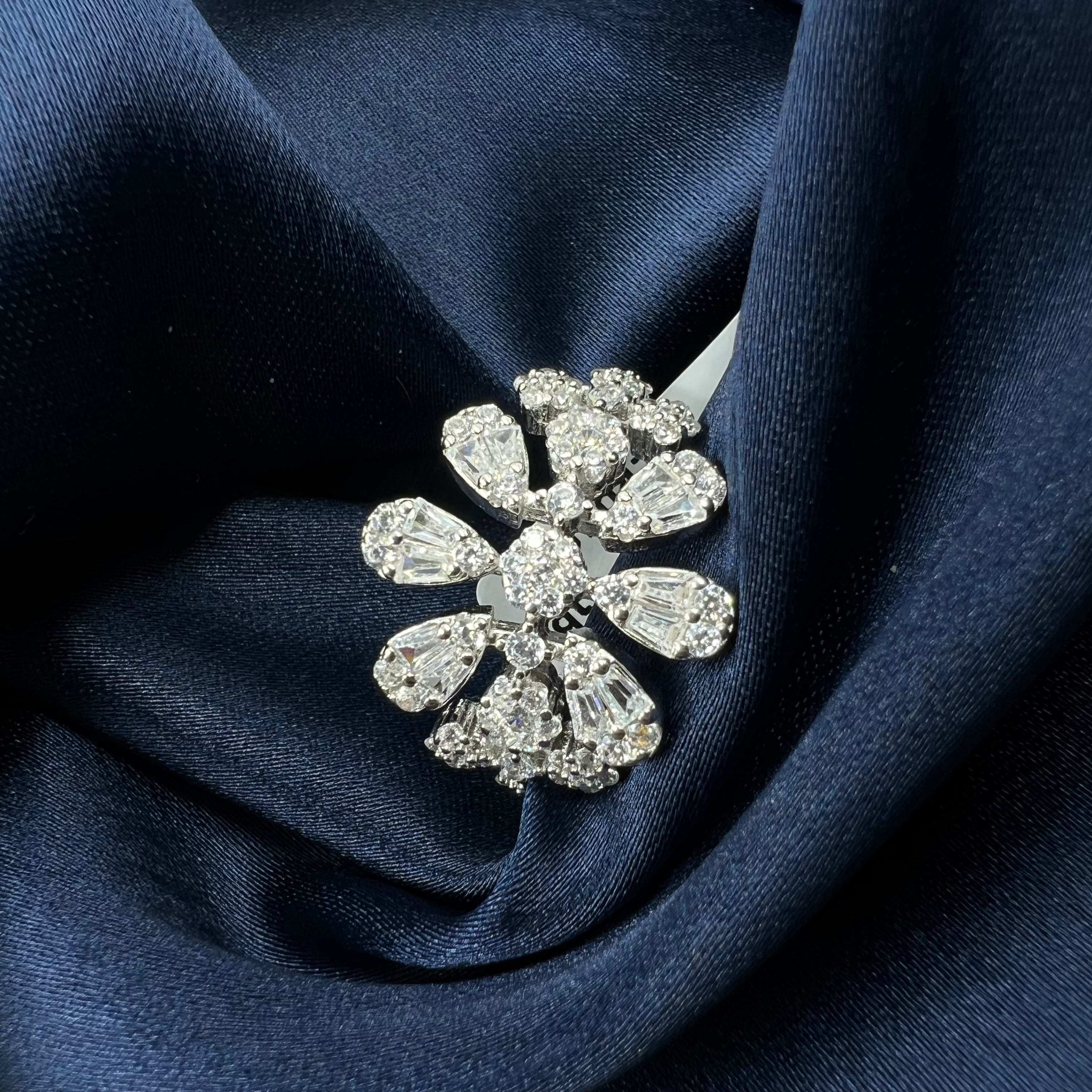 Silver floral brooch 