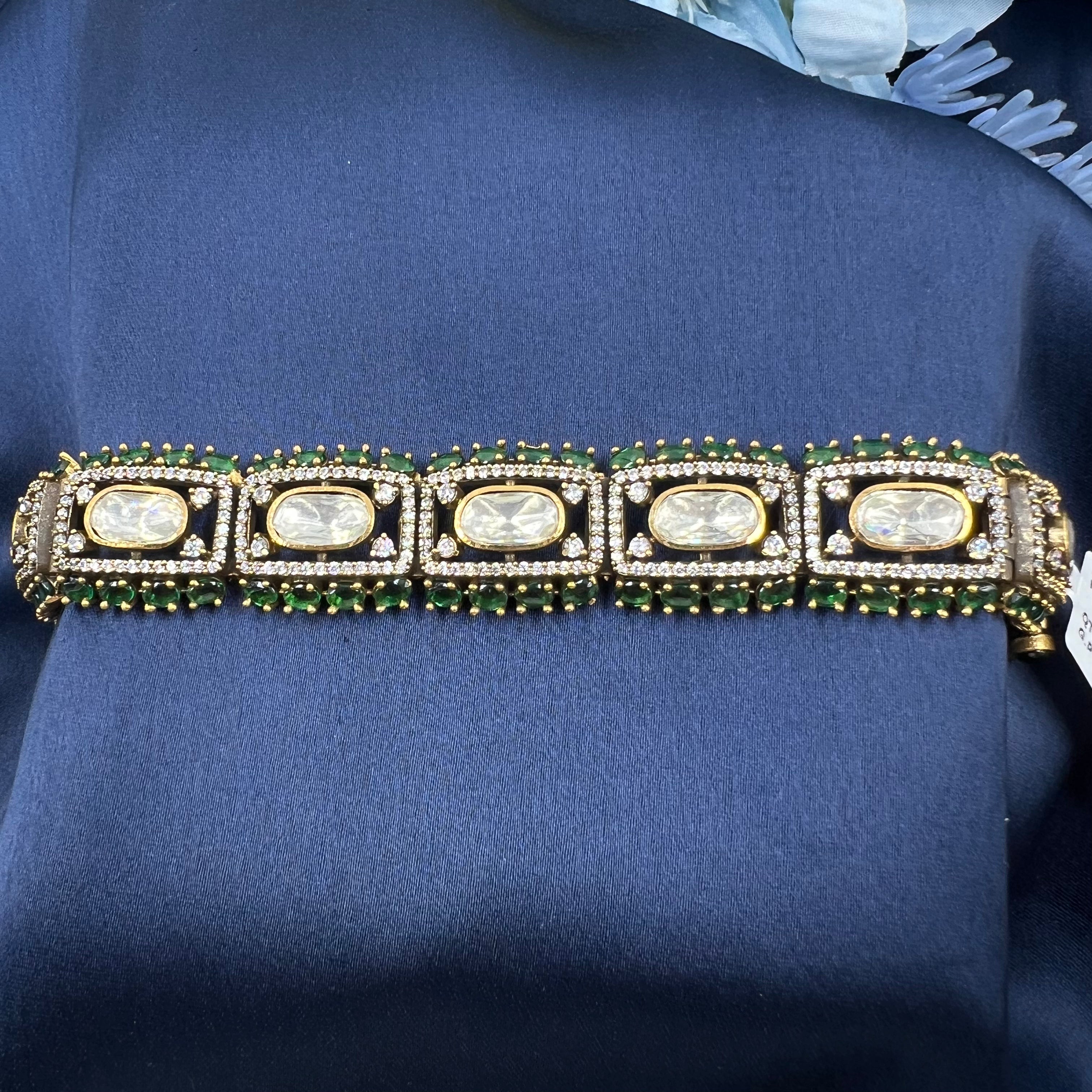 Aarini Gold Polish Polki Bracelet