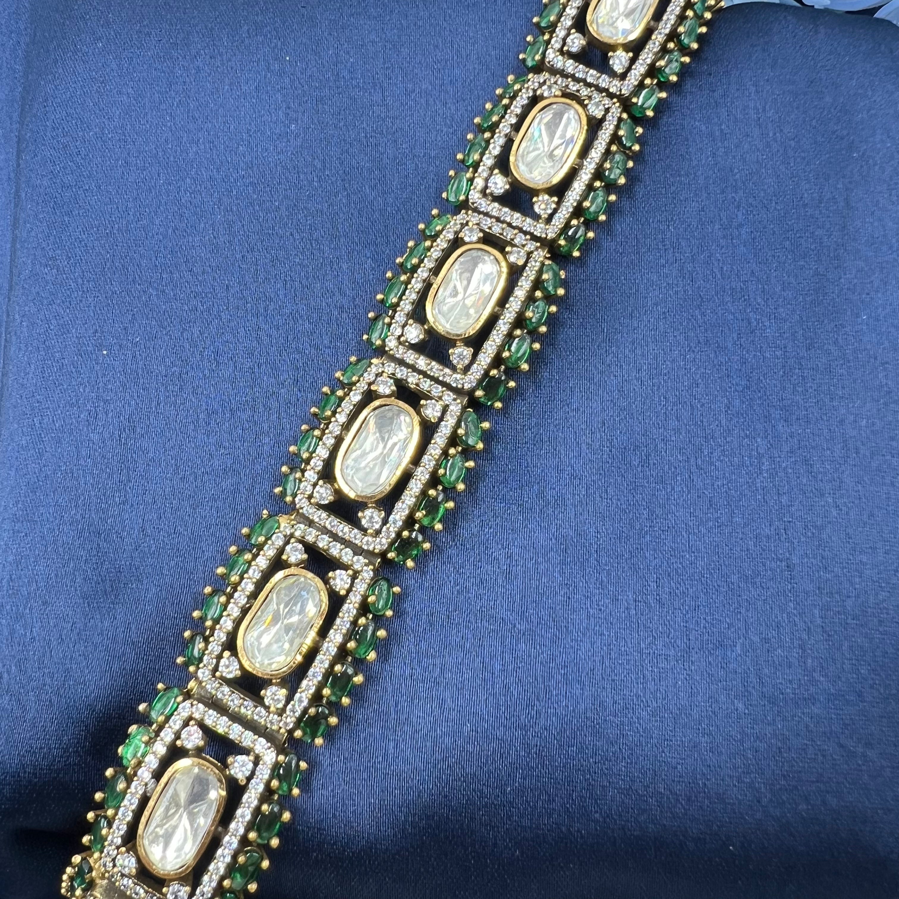 Aarini Gold Polish Polki Bracelet