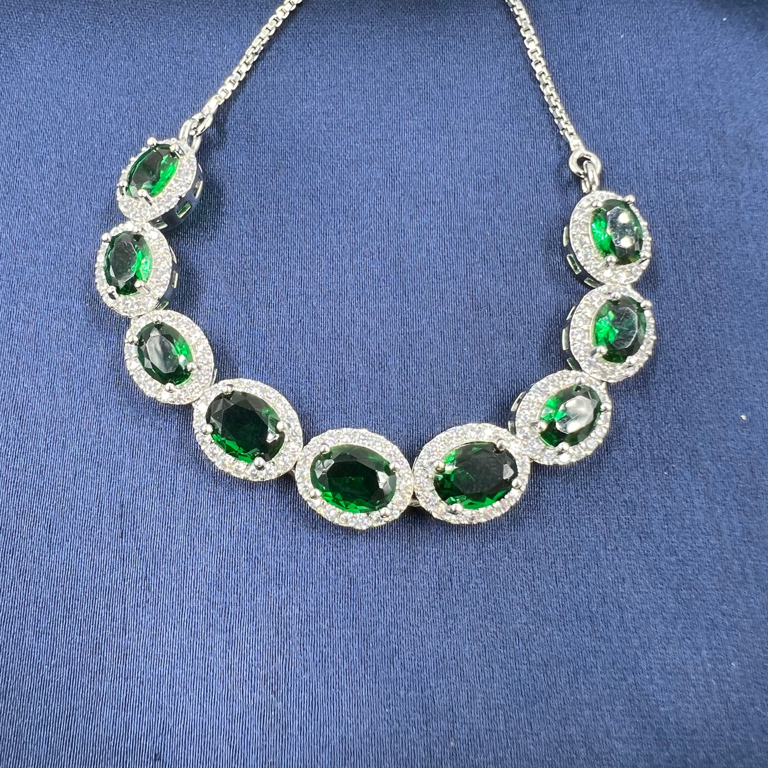 Evara Emerald Bracelet