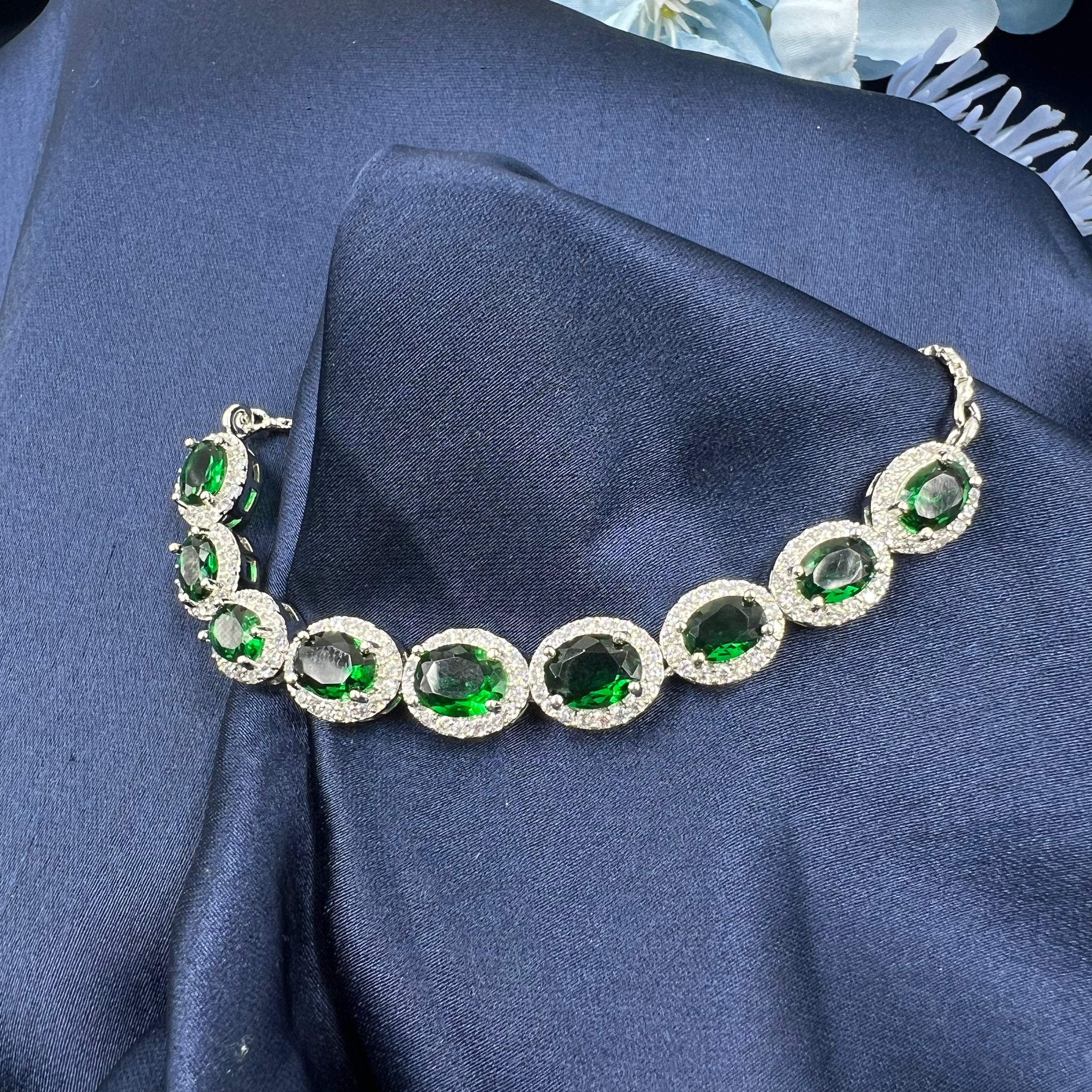 Evara Emerald Bracelet