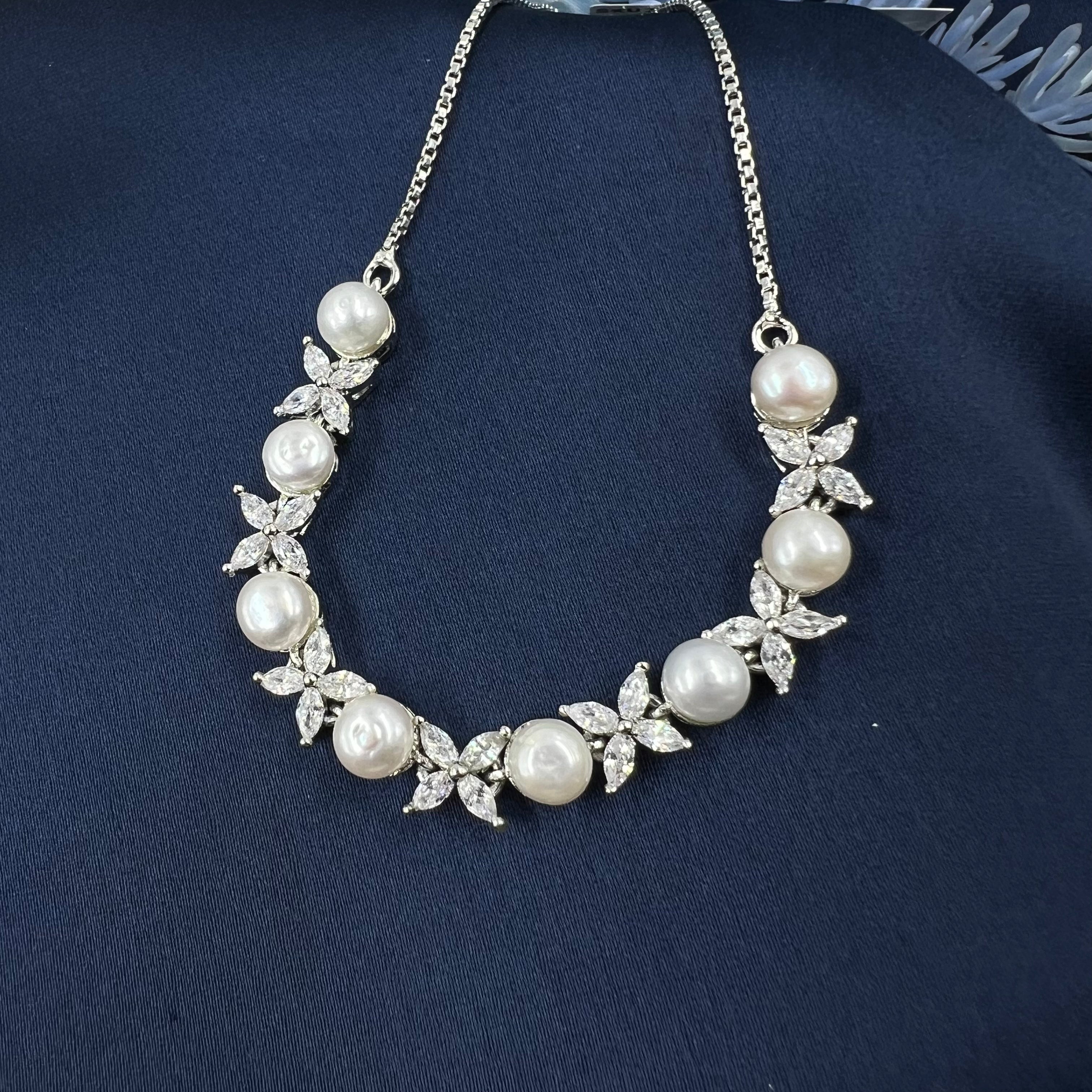 Elora Pearl Bracelet