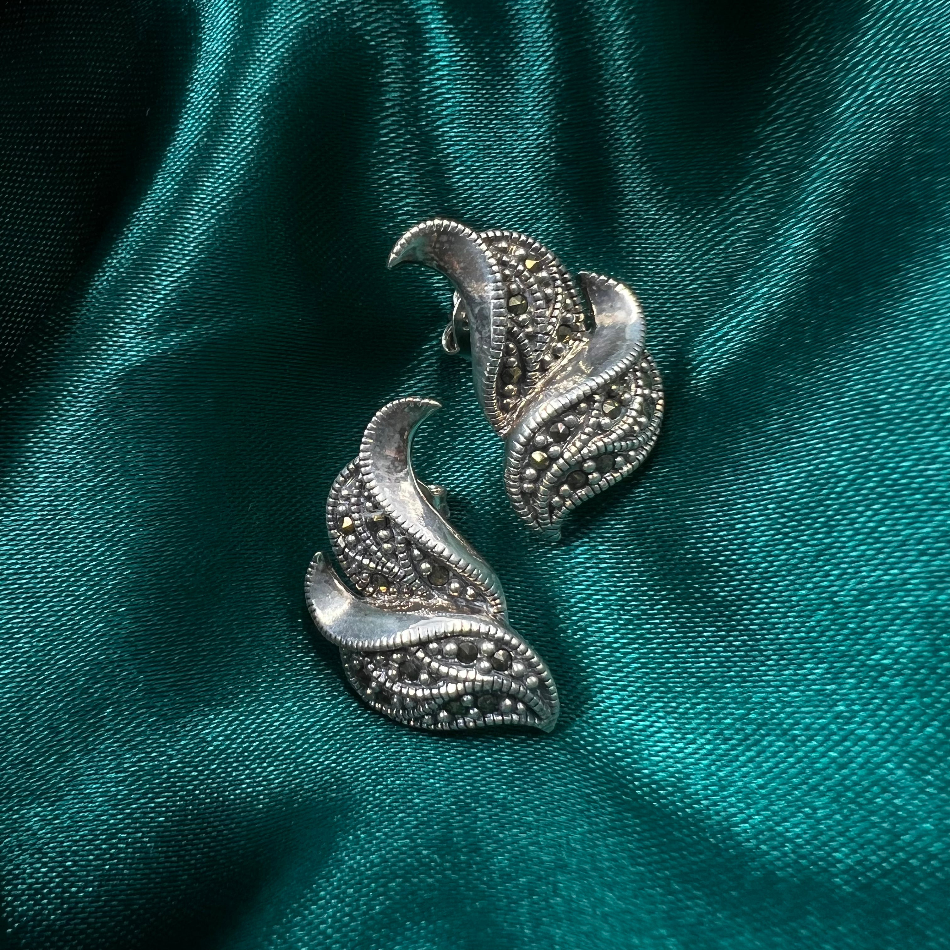 Elina Marcasite Pendant Set