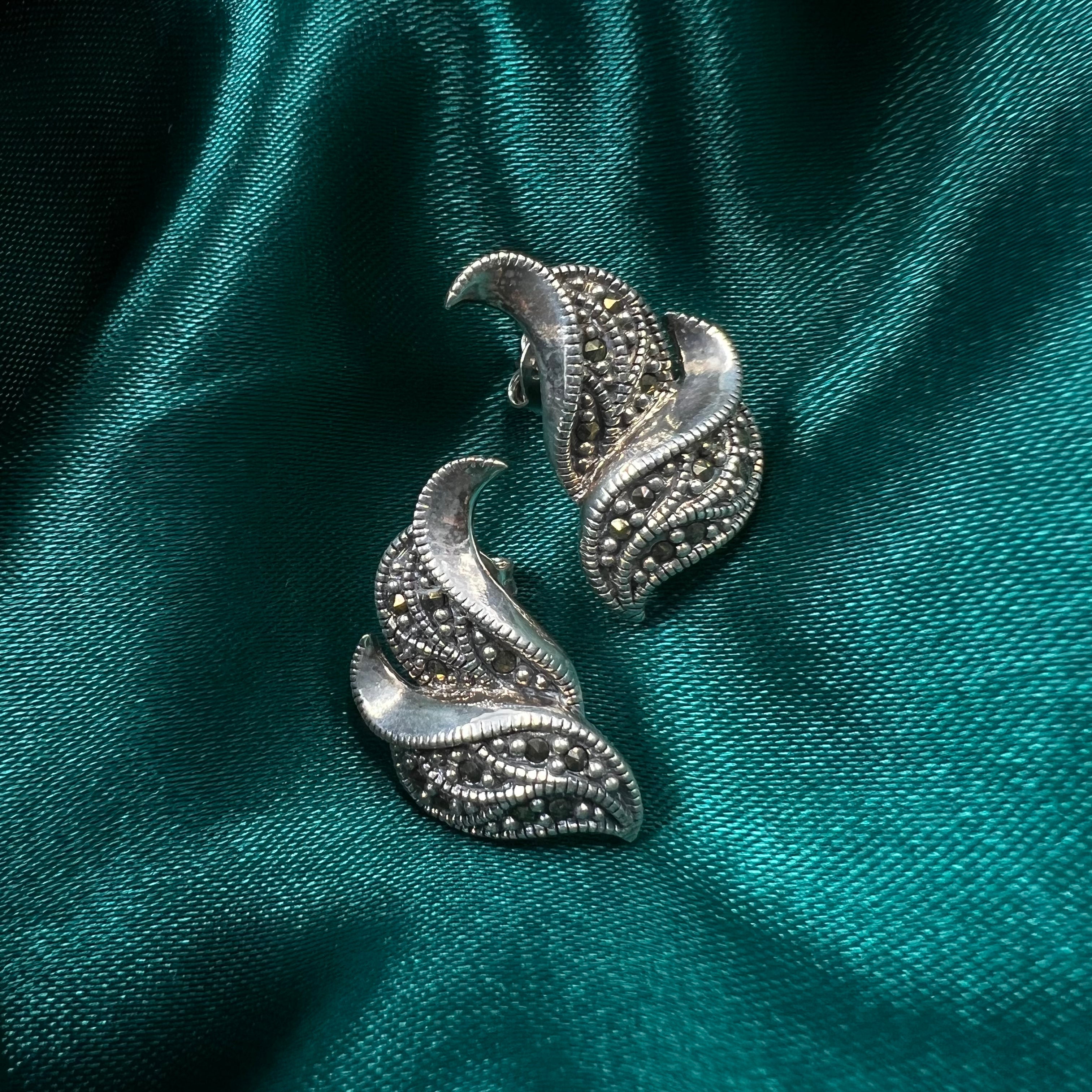 Elina Marcasite Pendant Set