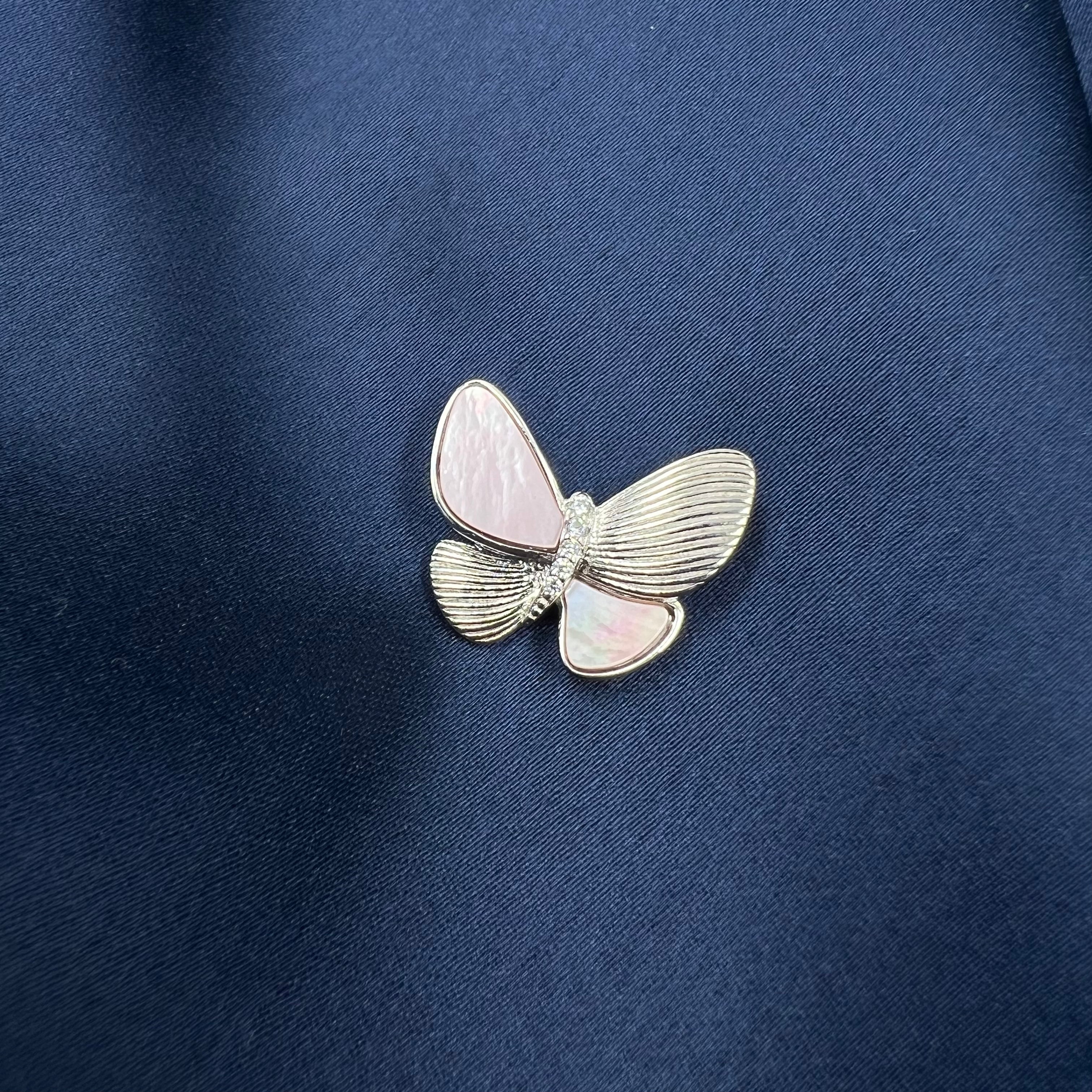 Reeva Pendant Set