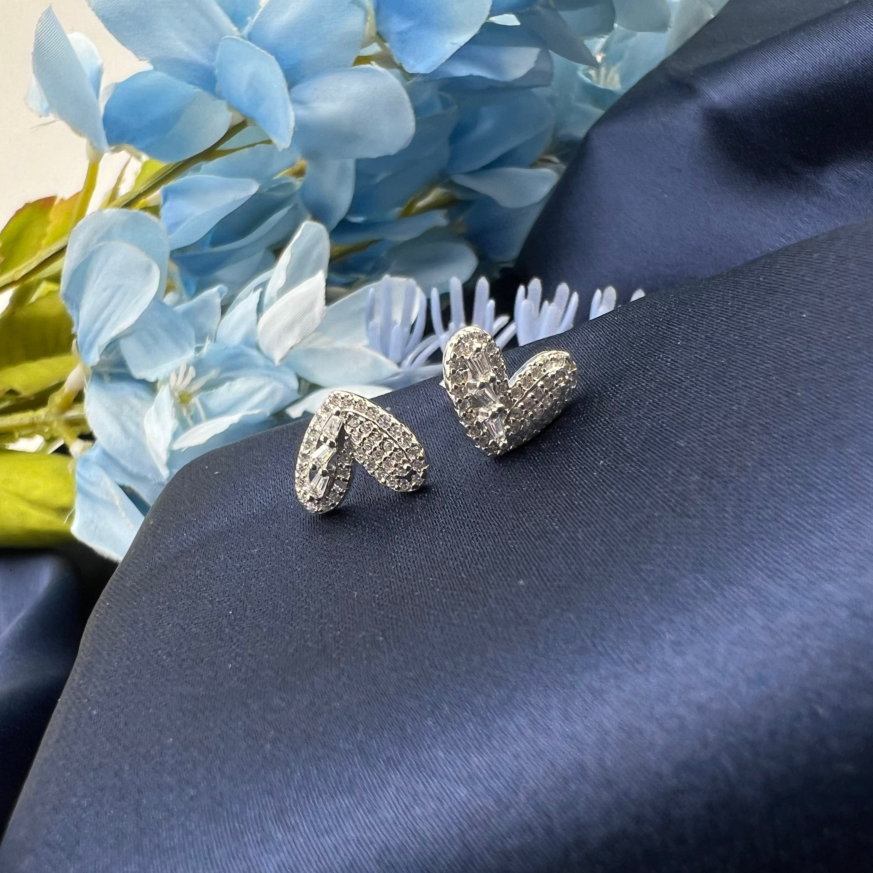 Anaira Pendant Set
