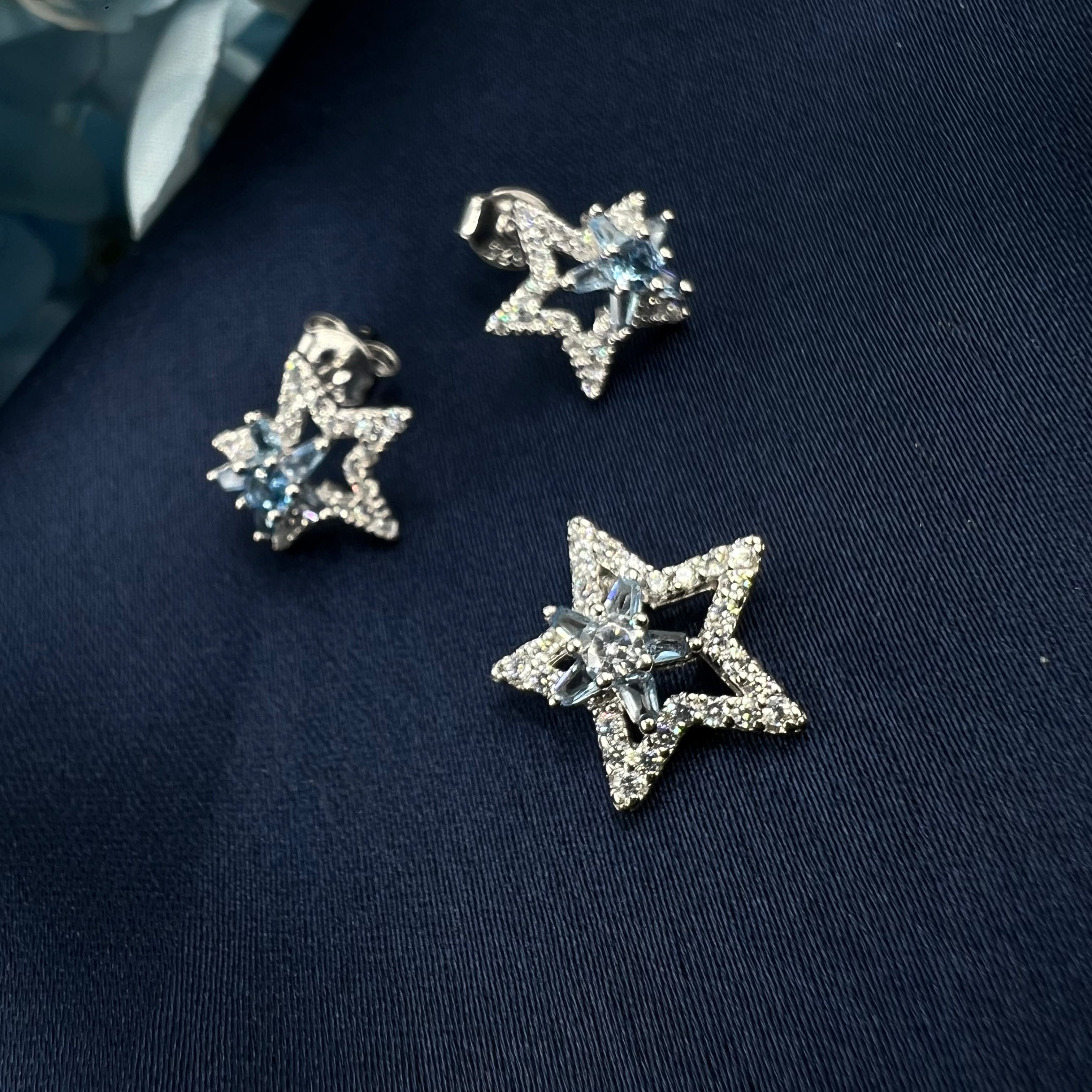 VelvetShine Pendant Set