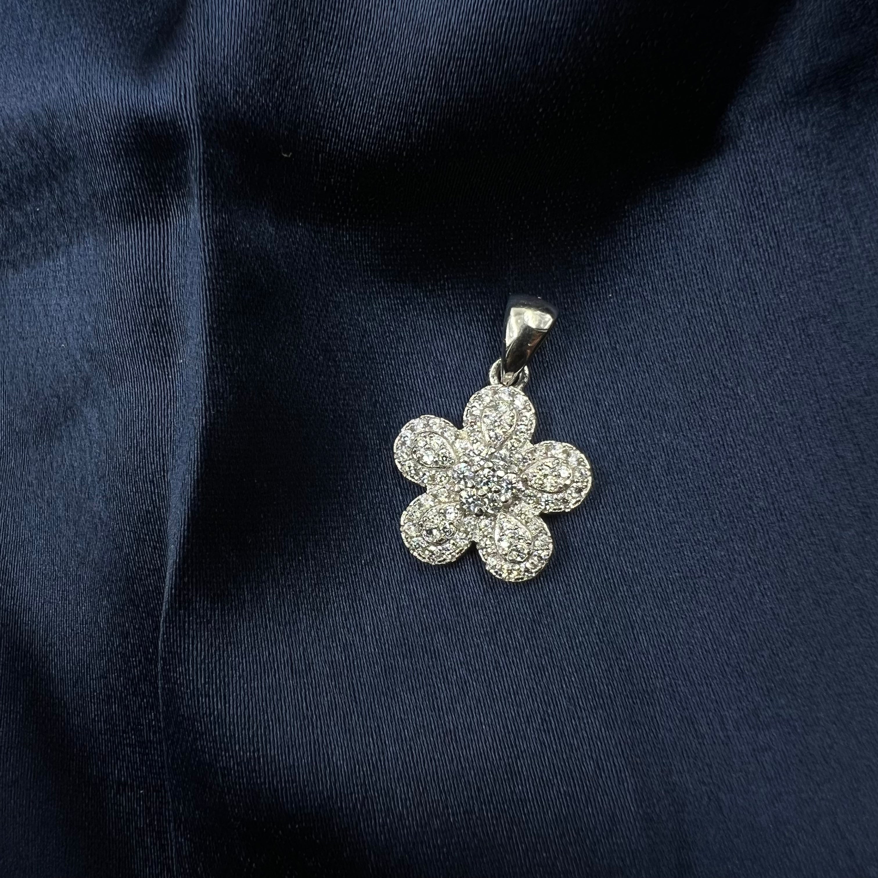 Floralluxe Pendant Set