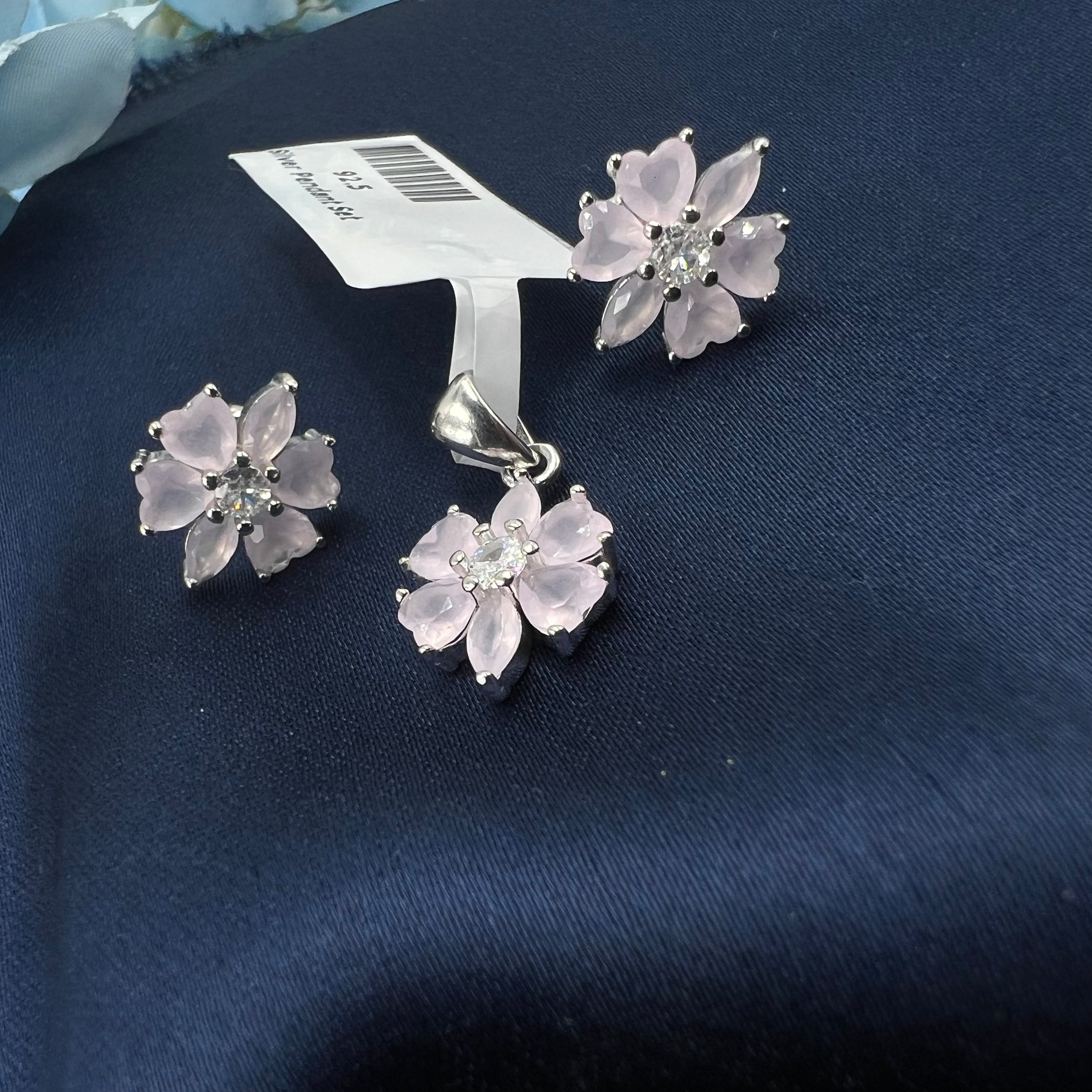 Shimmer Pendant Set